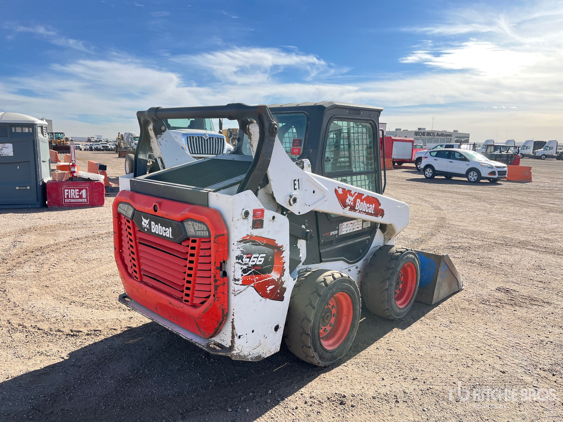 General Appearance with Bild, Ecke hinten rechts