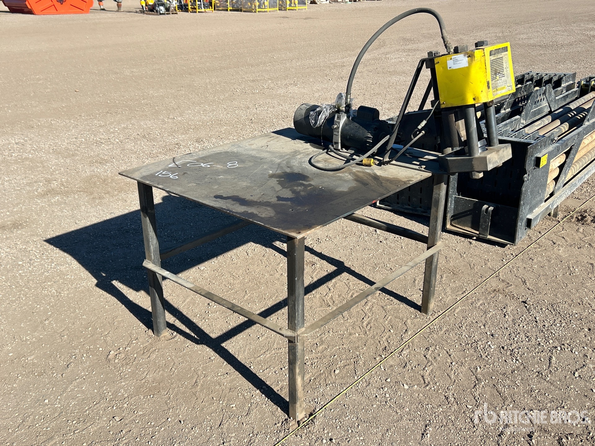 General Appearance with Image, coin avant gauche