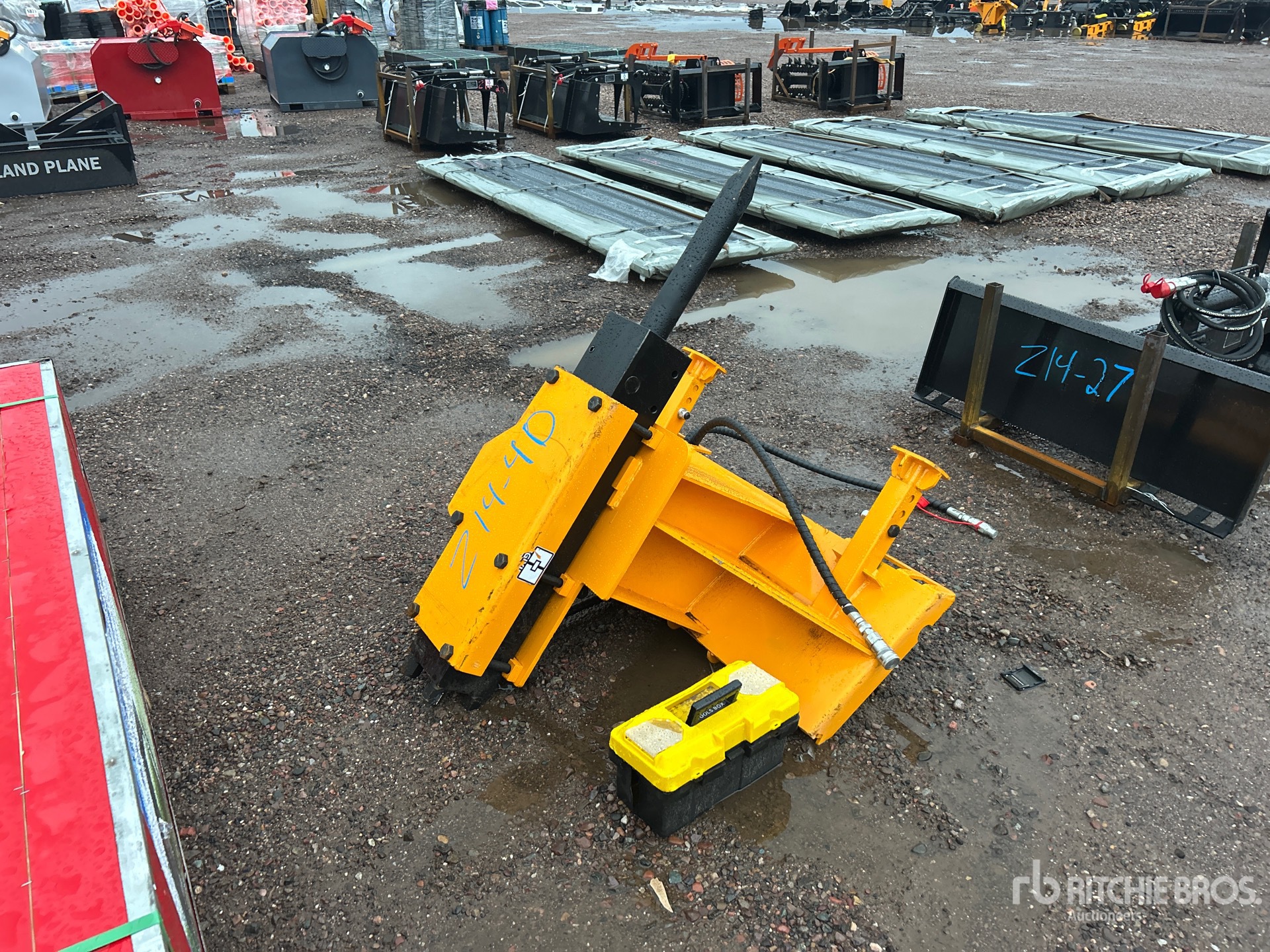 General Appearance with Bild, Ecke hinten rechts