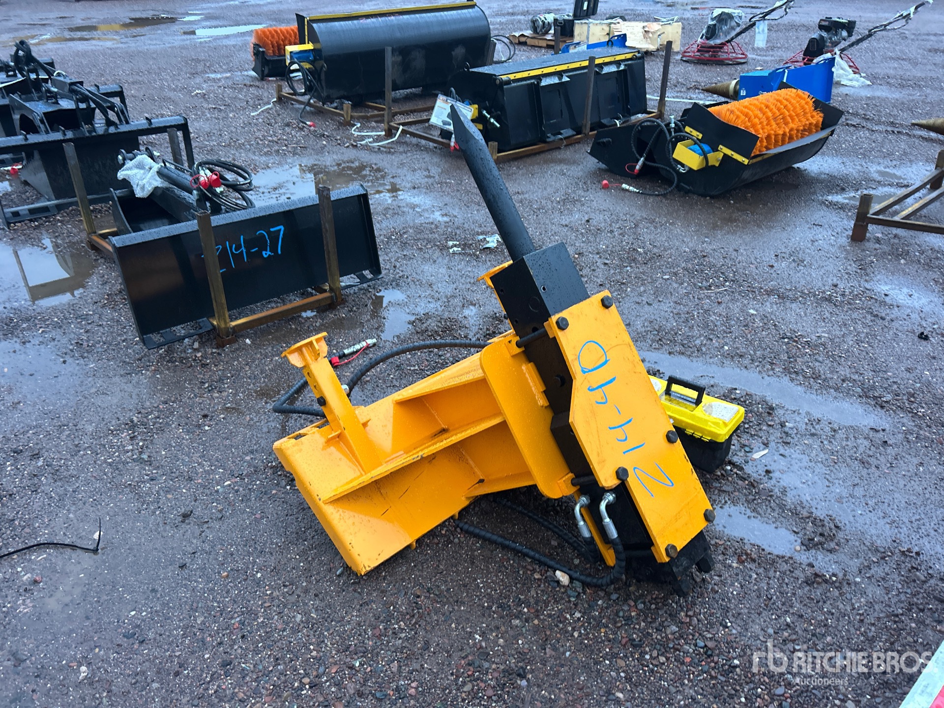 General Appearance with Bild, Ecke hinten links