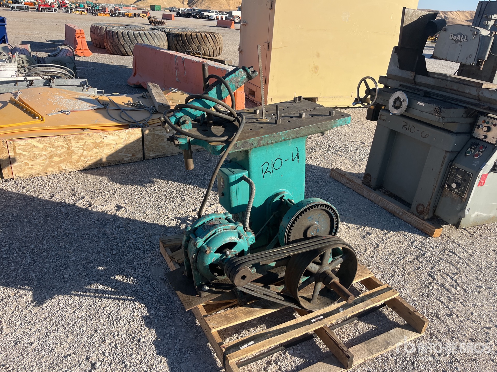 General Appearance with Picture, Left Front Corner