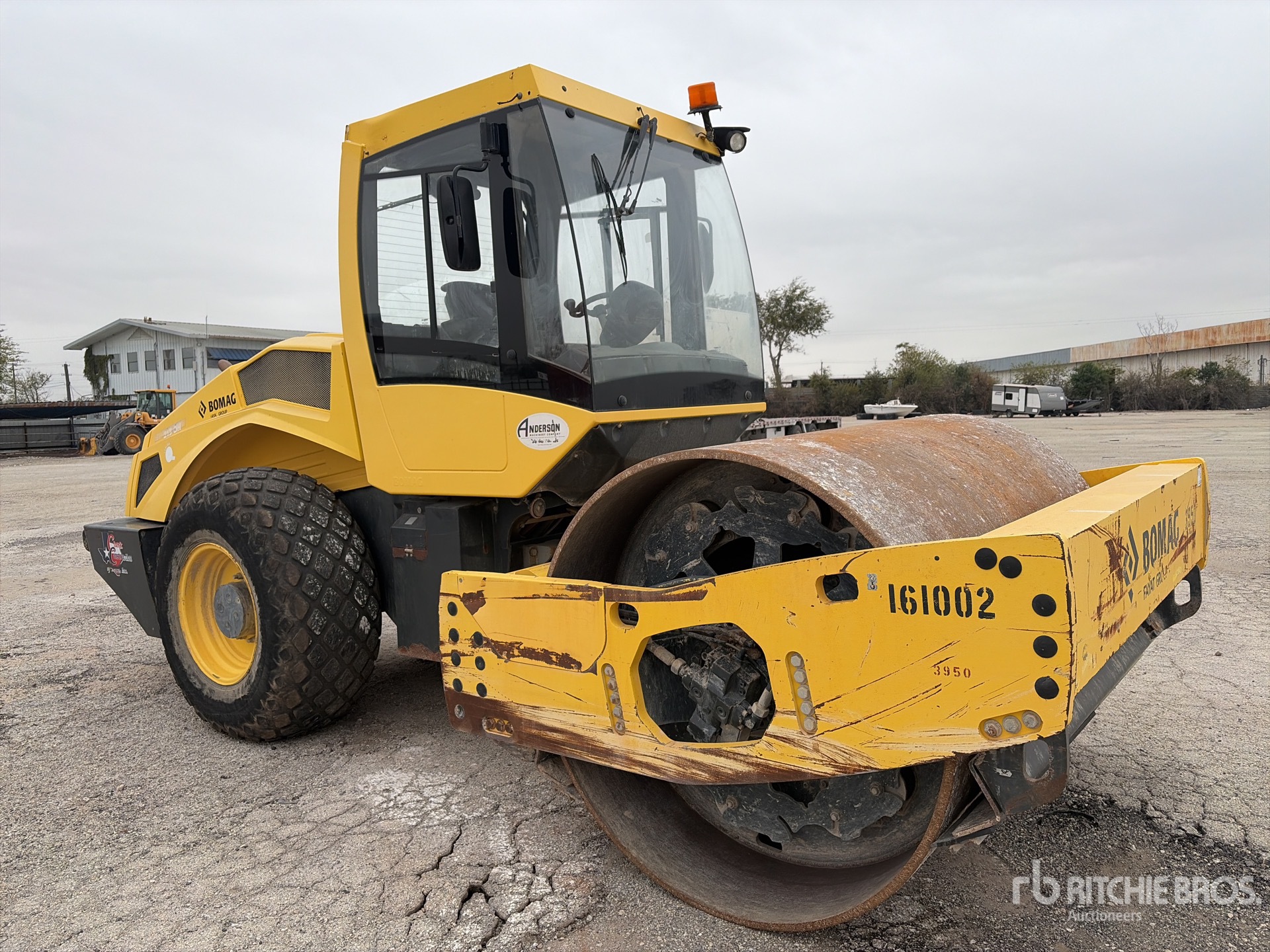 General Appearance with Imagen: esquina delantera derecha