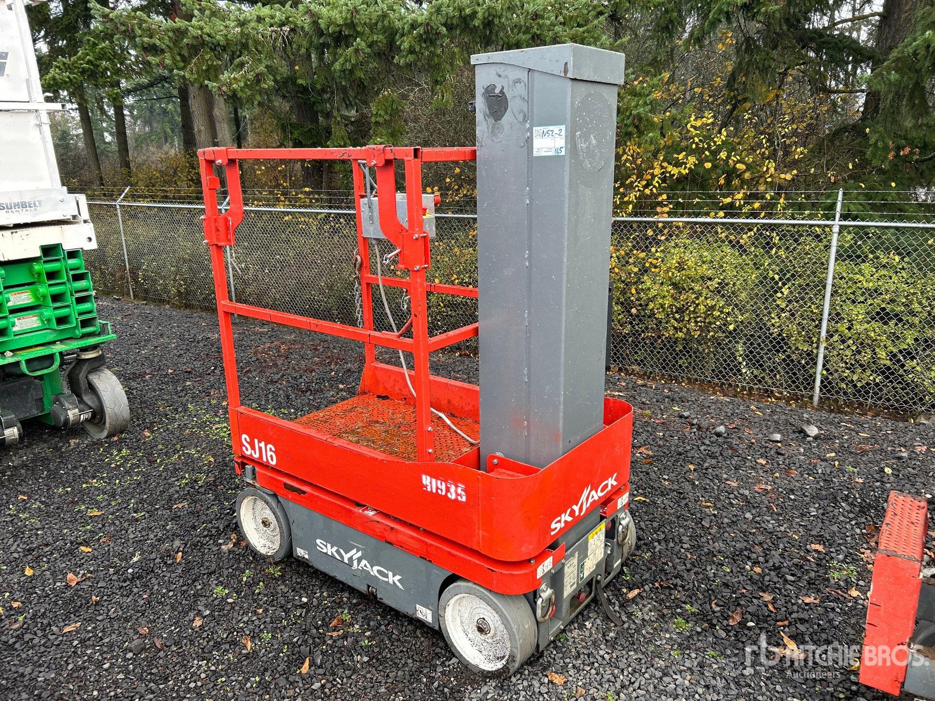 General Appearance with Picture, Left Front Corner