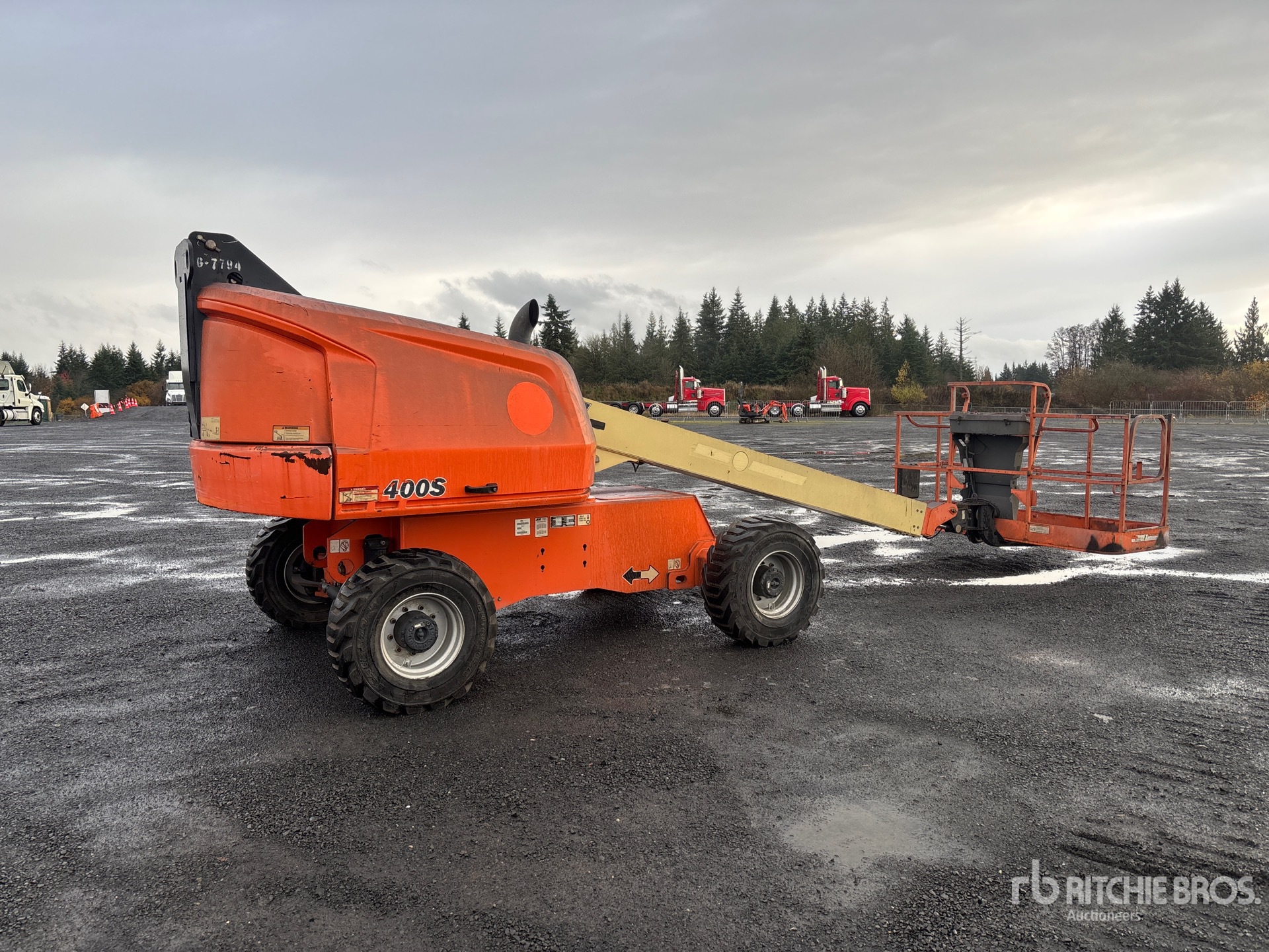 Aspect général with Image, coin arrière droit