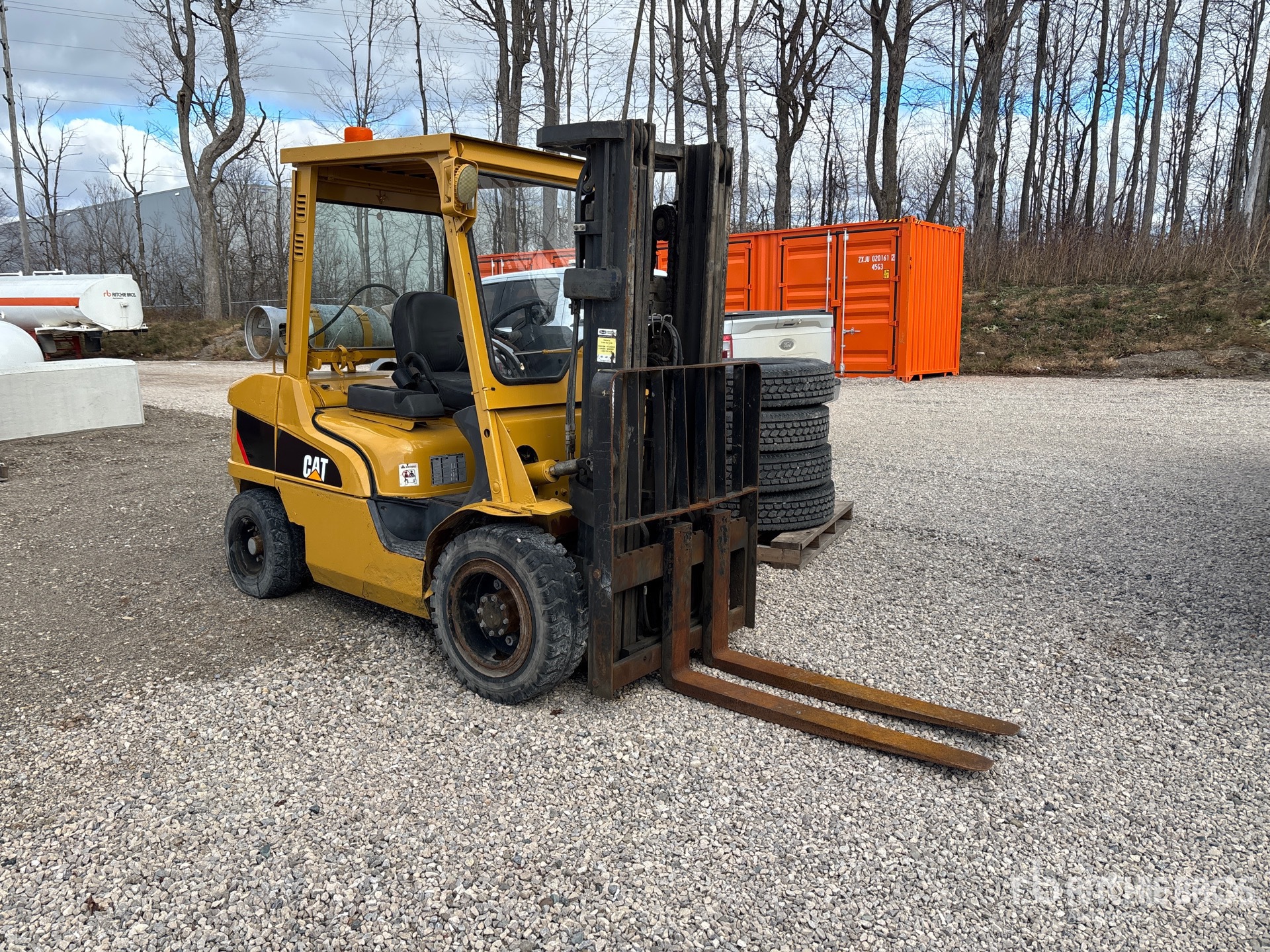 General Appearance with Picture, Right Front Corner