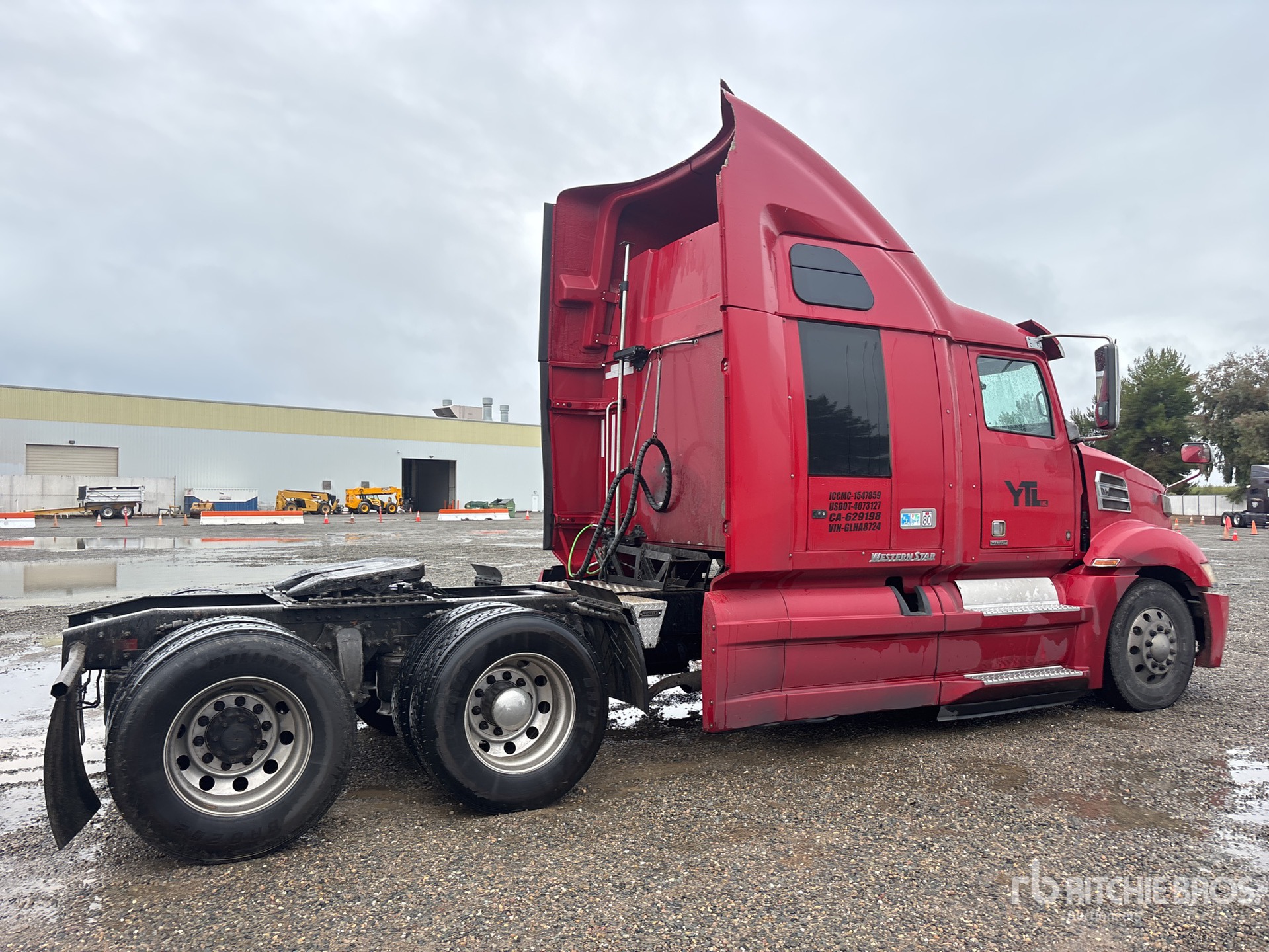 General Appearance with Picture, Right Rear Corner