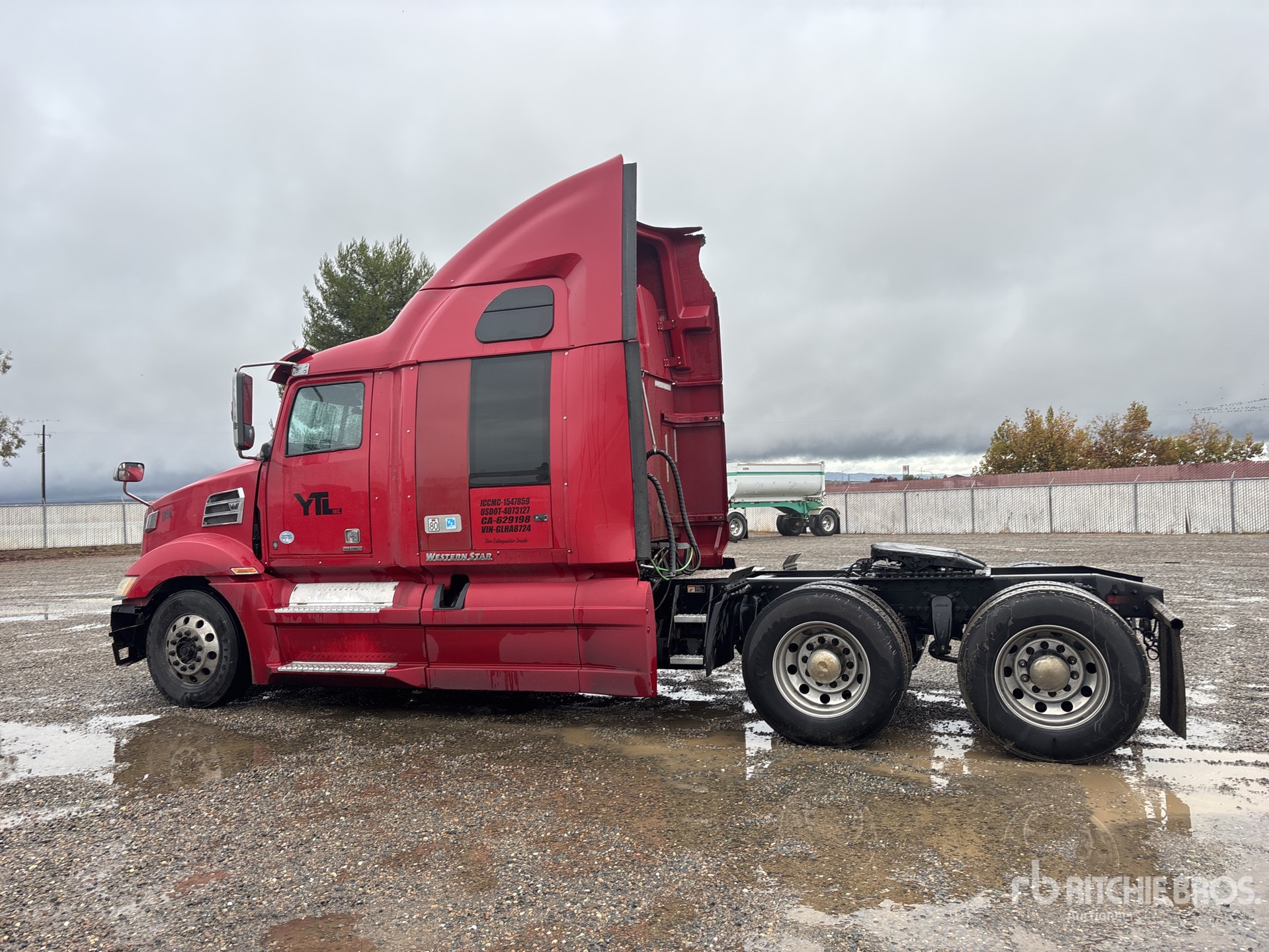 General Appearance with Picture, Left Rear Corner