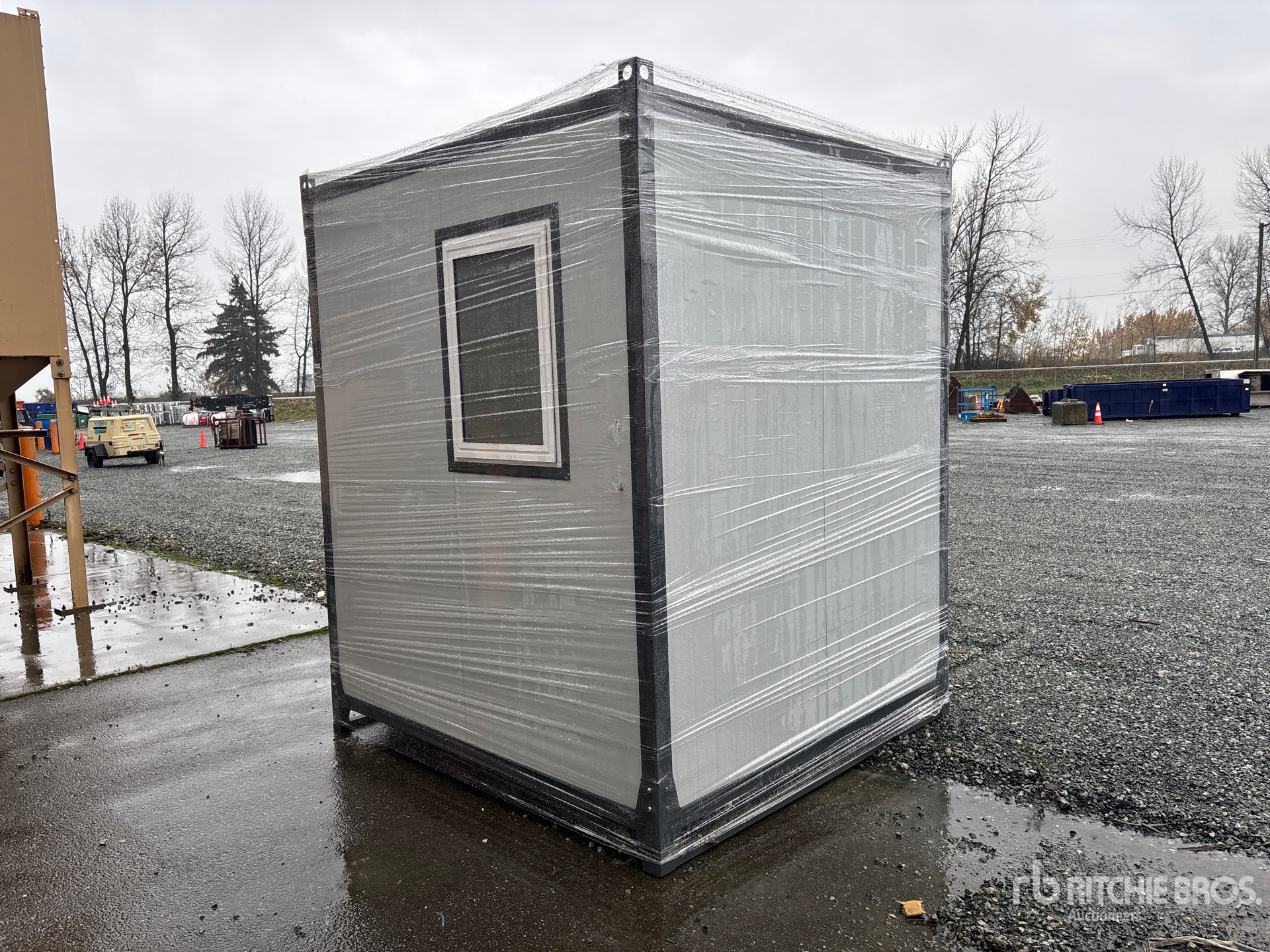 Aspect général with Image, coin arrière droit