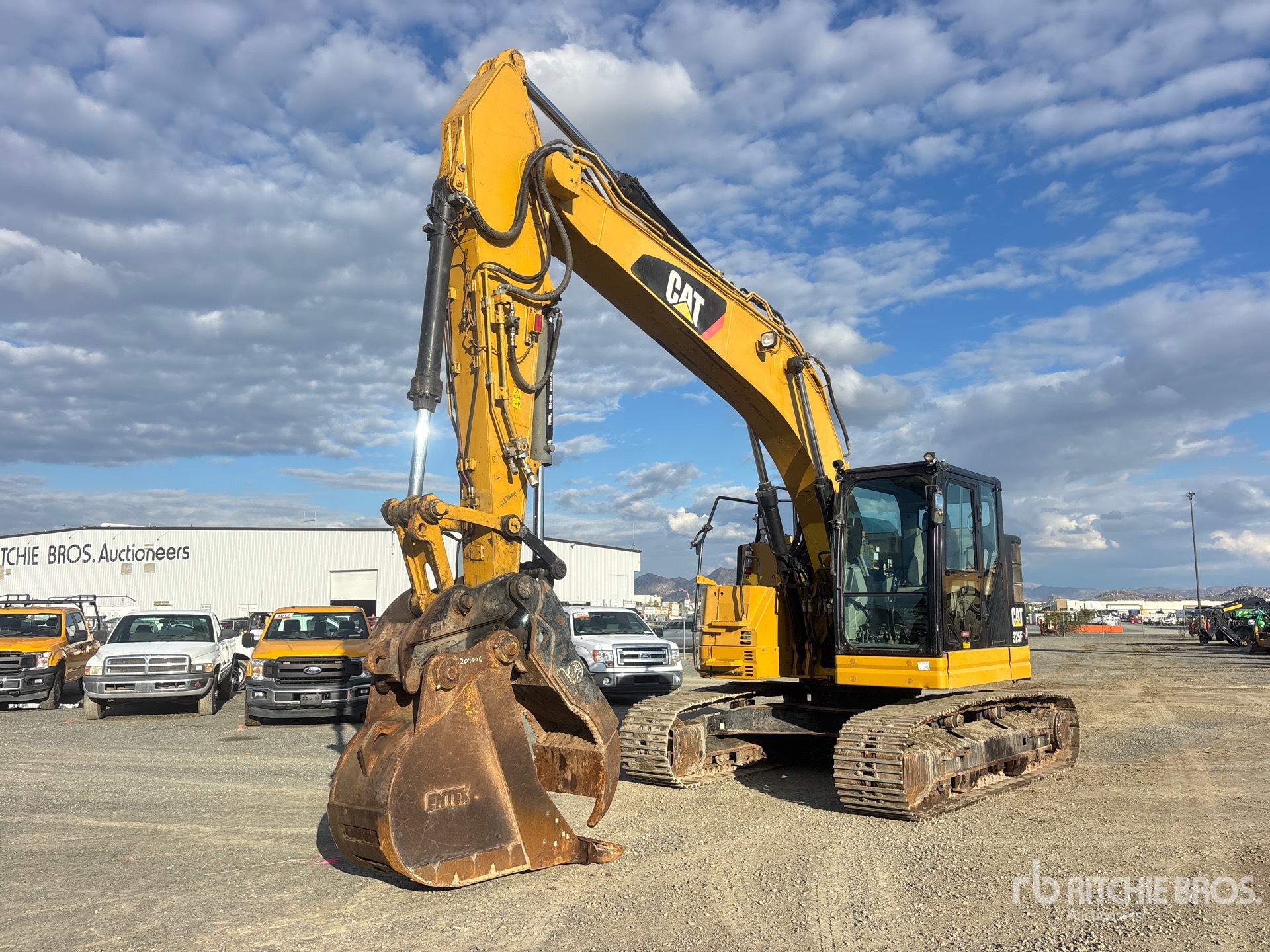 General Appearance with Bild, Ecke vorne links