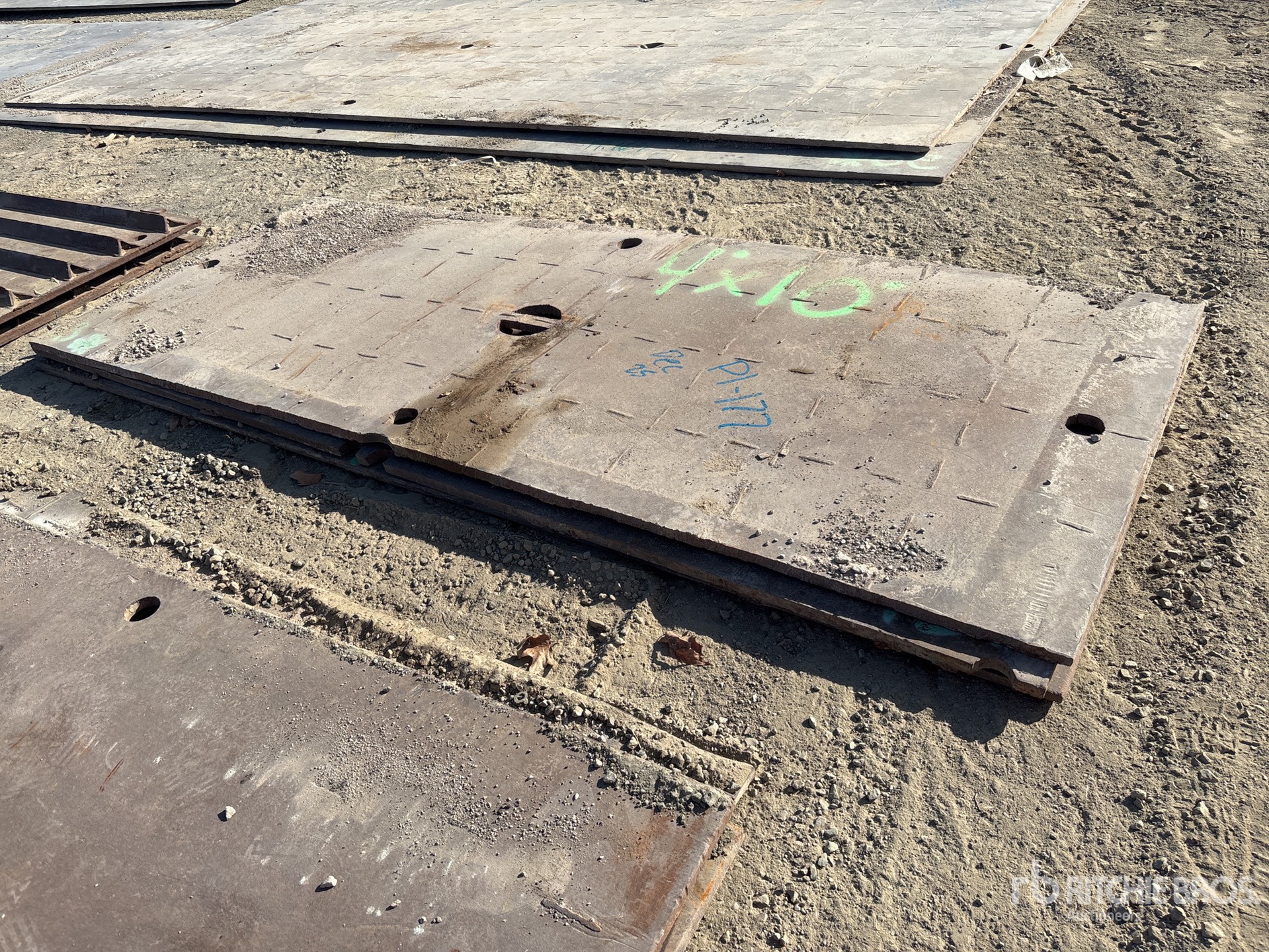 General Appearance with Bild, Ecke vorne links