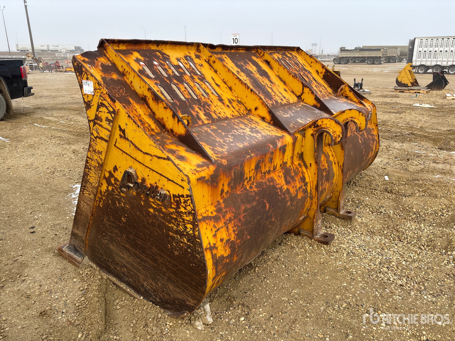 General Appearance with Bild, Ecke hinten links