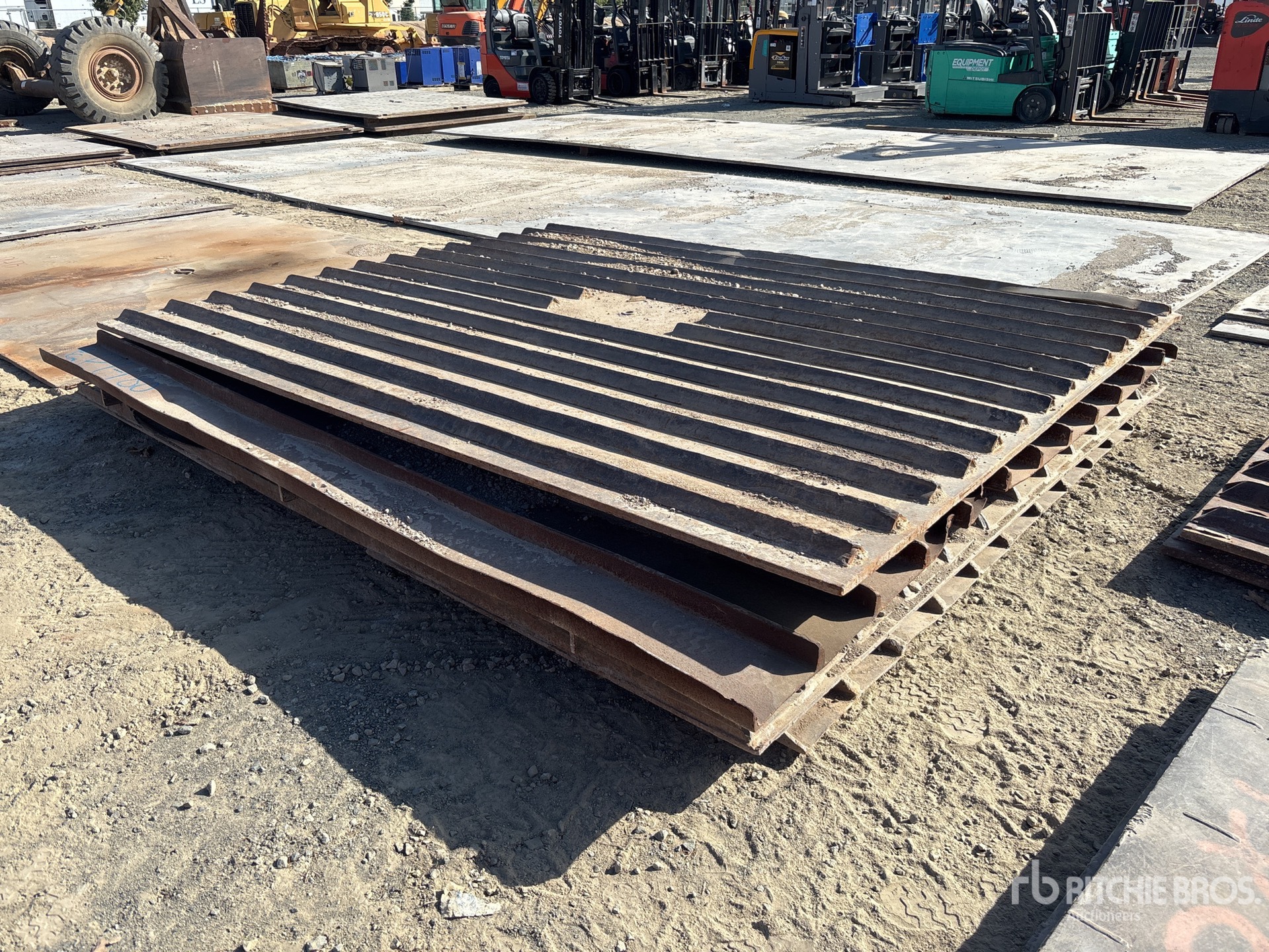 General Appearance with Bild, Ecke vorne links