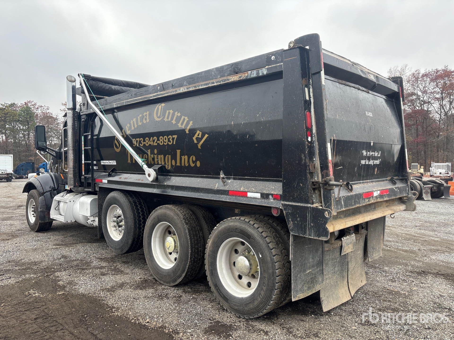 Aspect général with Image, coin arrière gauche