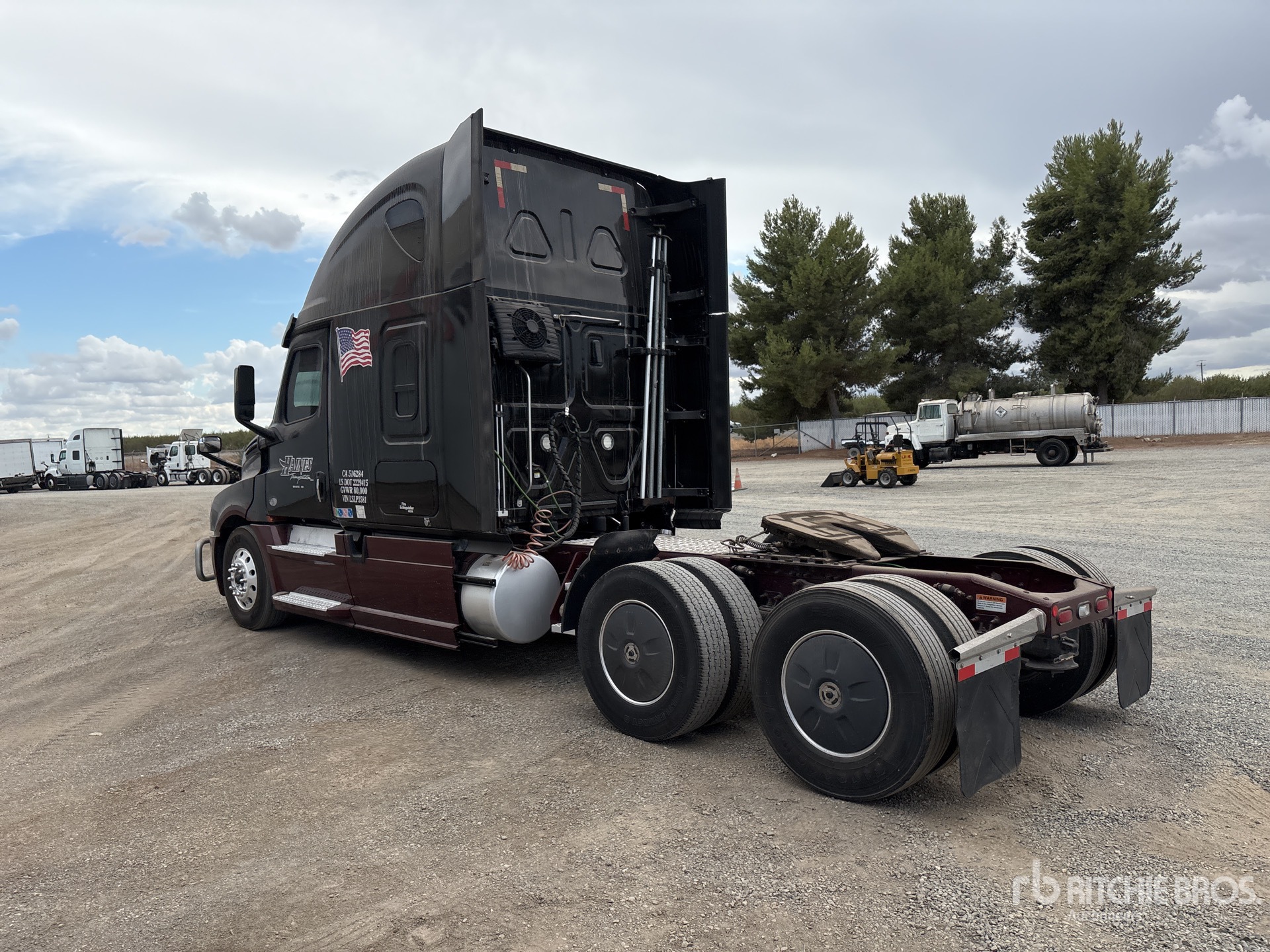 General Appearance with Imagen: esquina trasera izquierda