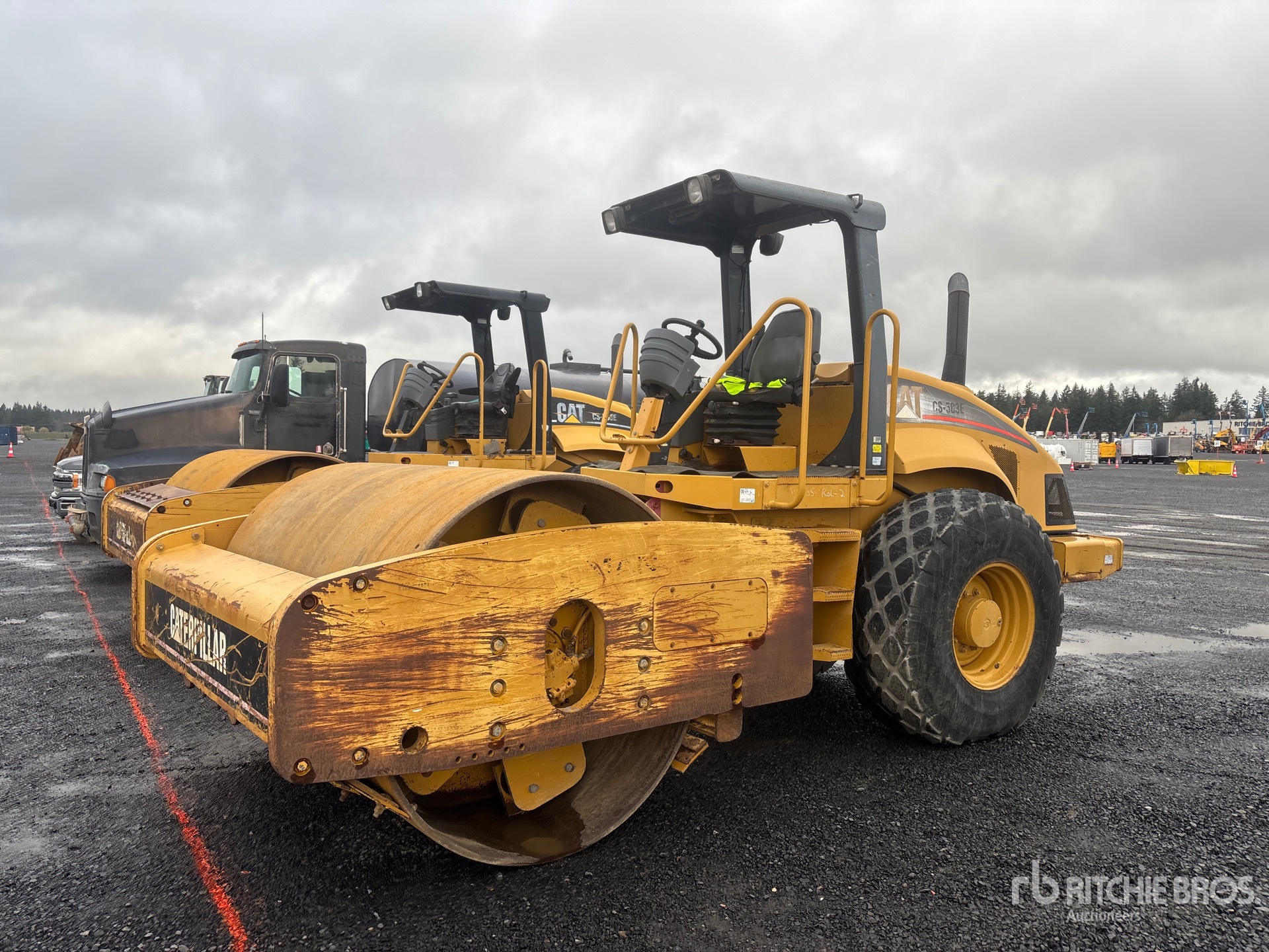 General Appearance with Picture, Left Front Corner