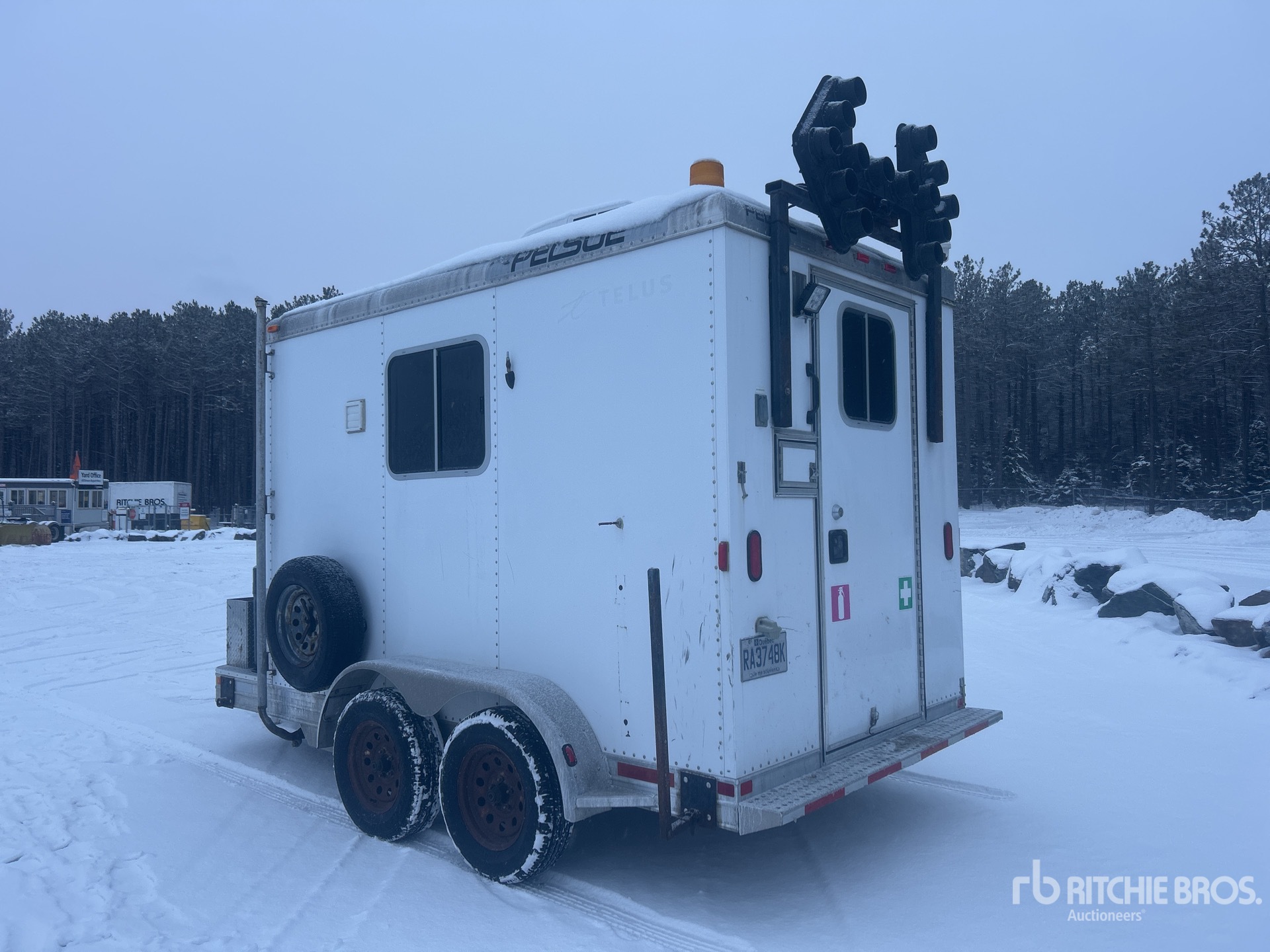 General Appearance with Imagen: esquina trasera izquierda