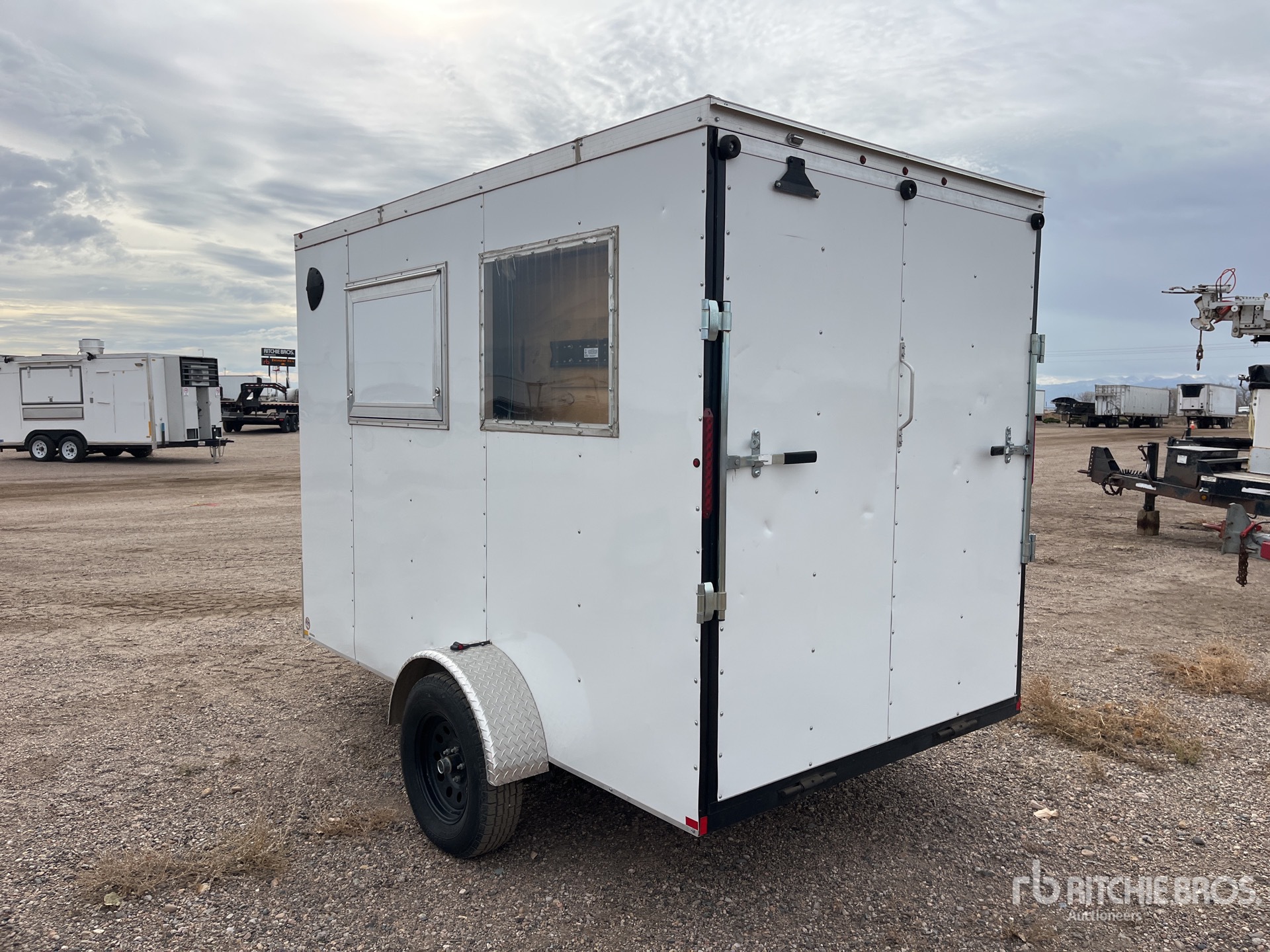 General Appearance with Imagen: esquina trasera izquierda