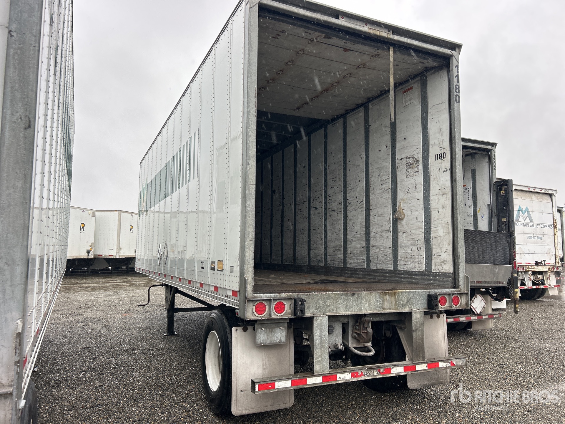 General Appearance with Bild, Ecke hinten links