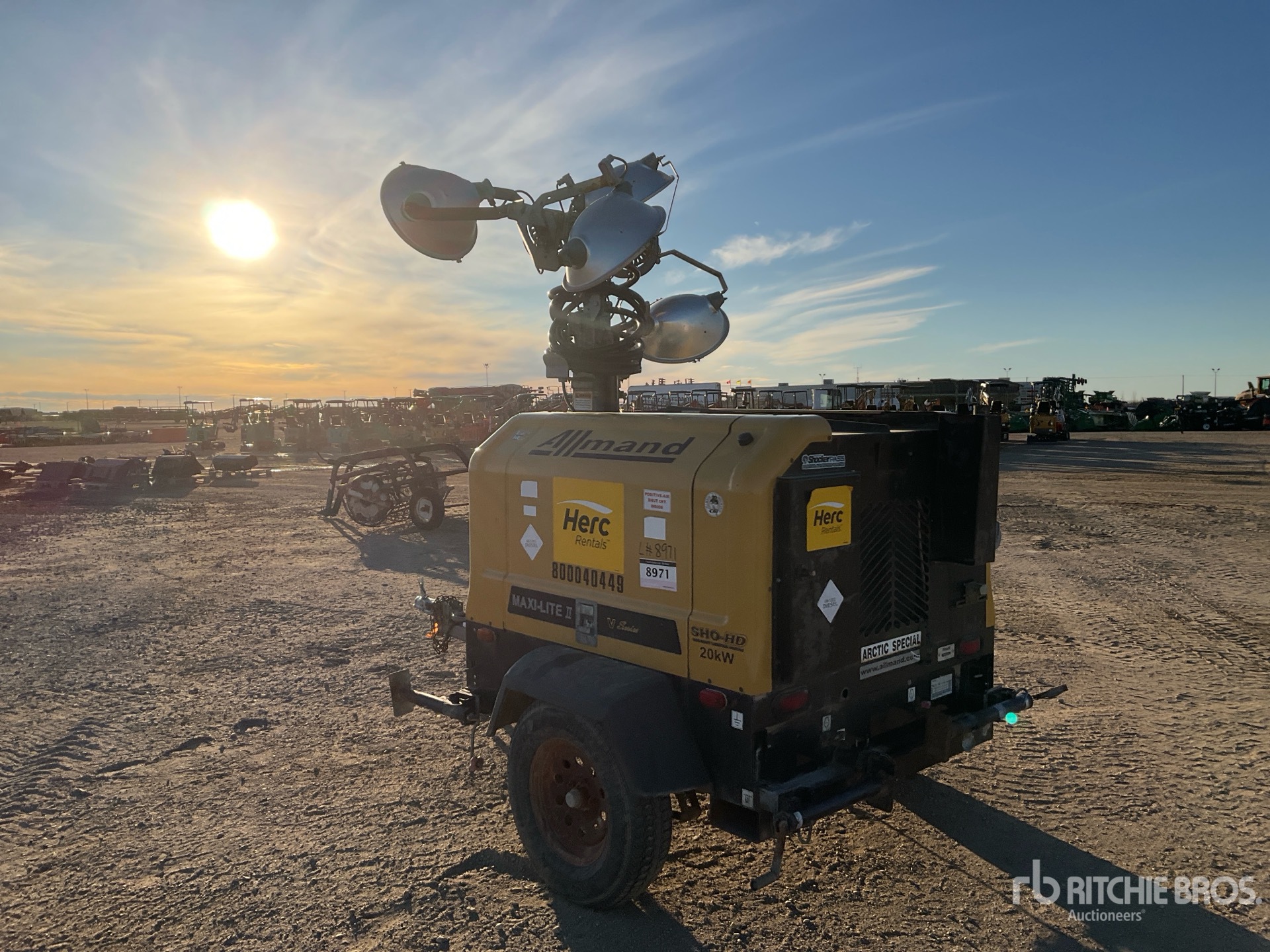 General Appearance with Picture, Left Rear Corner