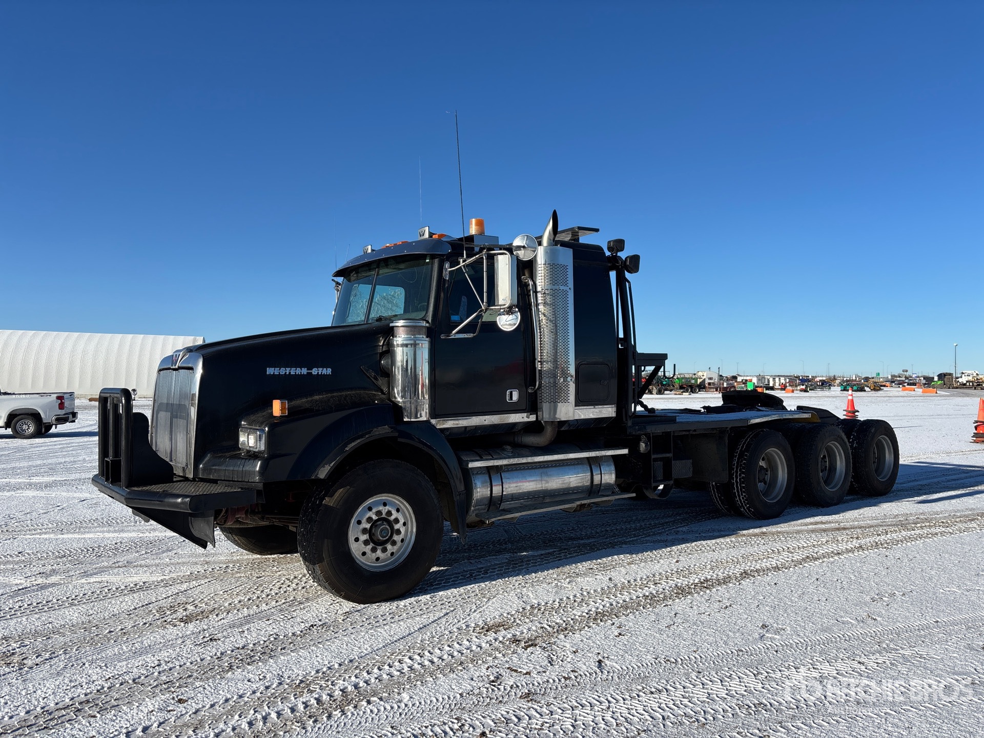 General Appearance with Picture, Left Front Corner