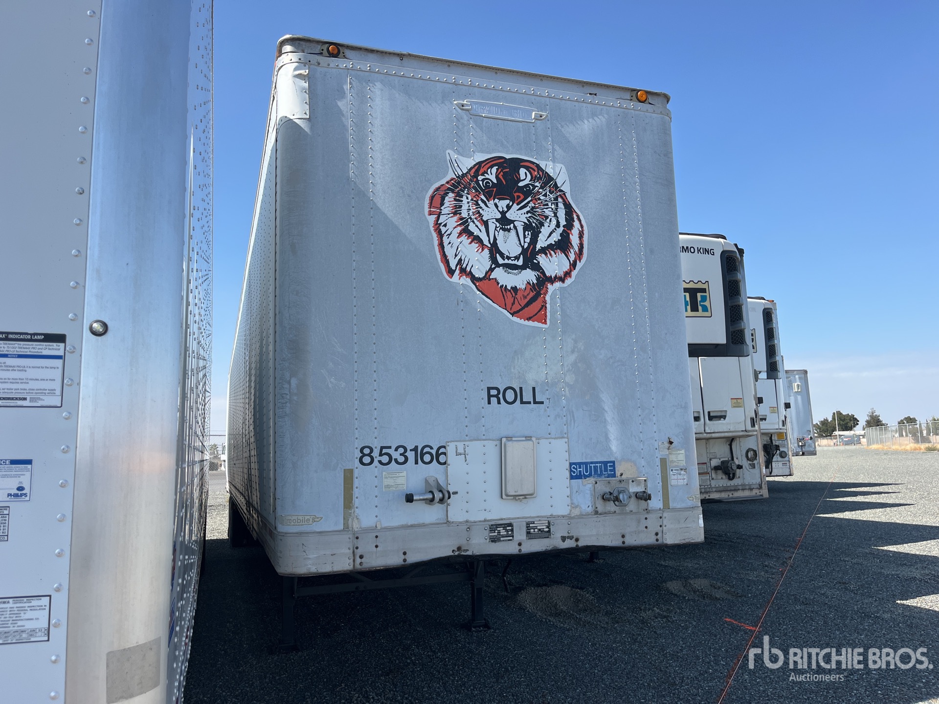 General Appearance with Bild, Ecke vorne rechts