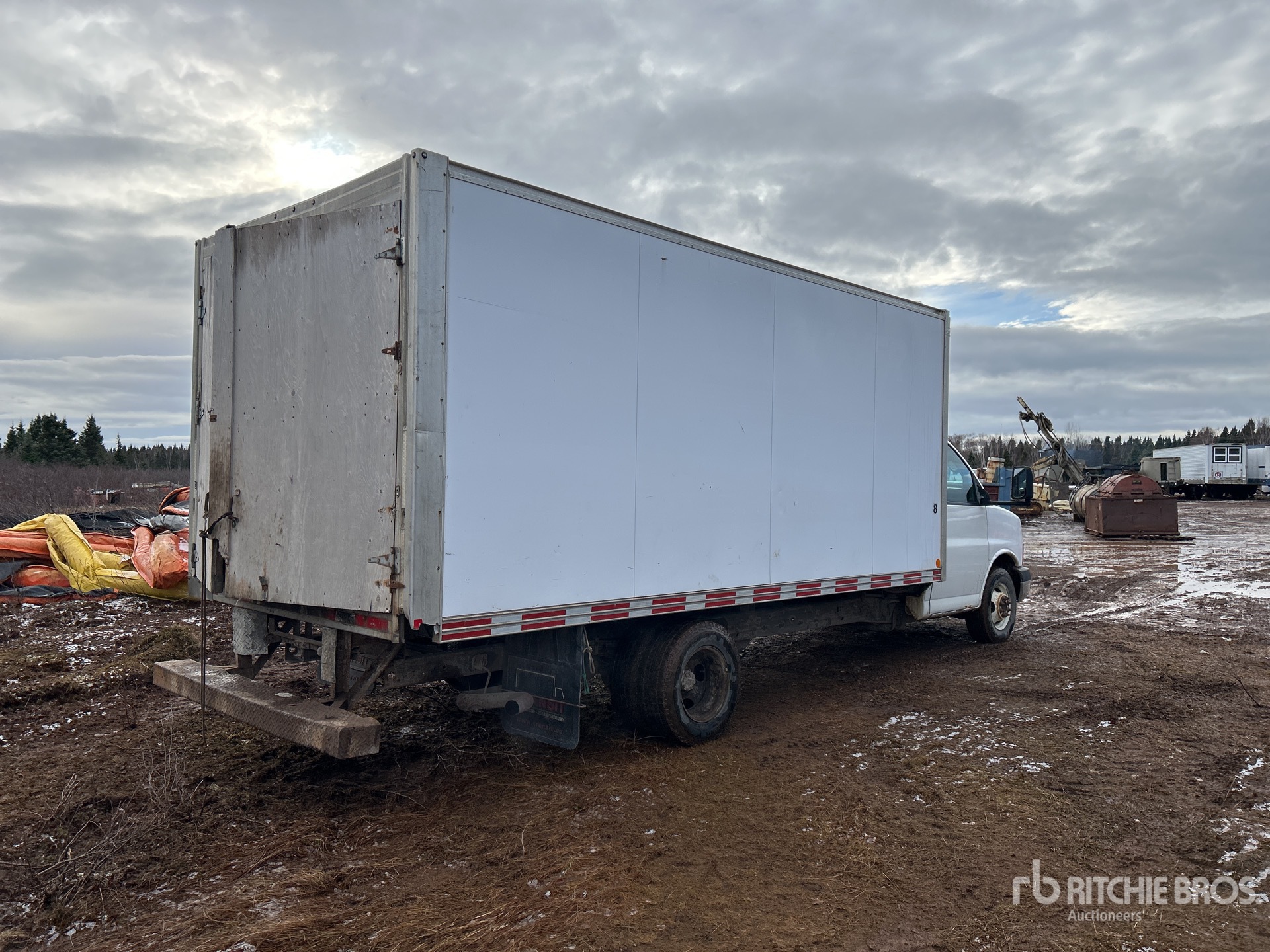 General Appearance with Picture, Right Rear Corner