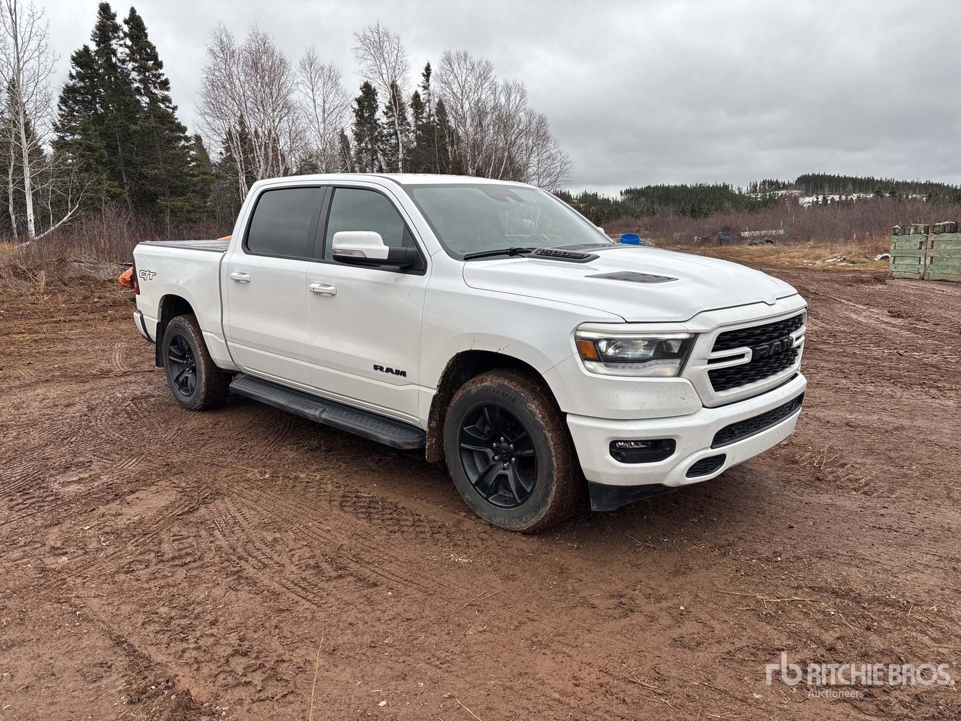 General Appearance with Bild, Ecke vorne rechts