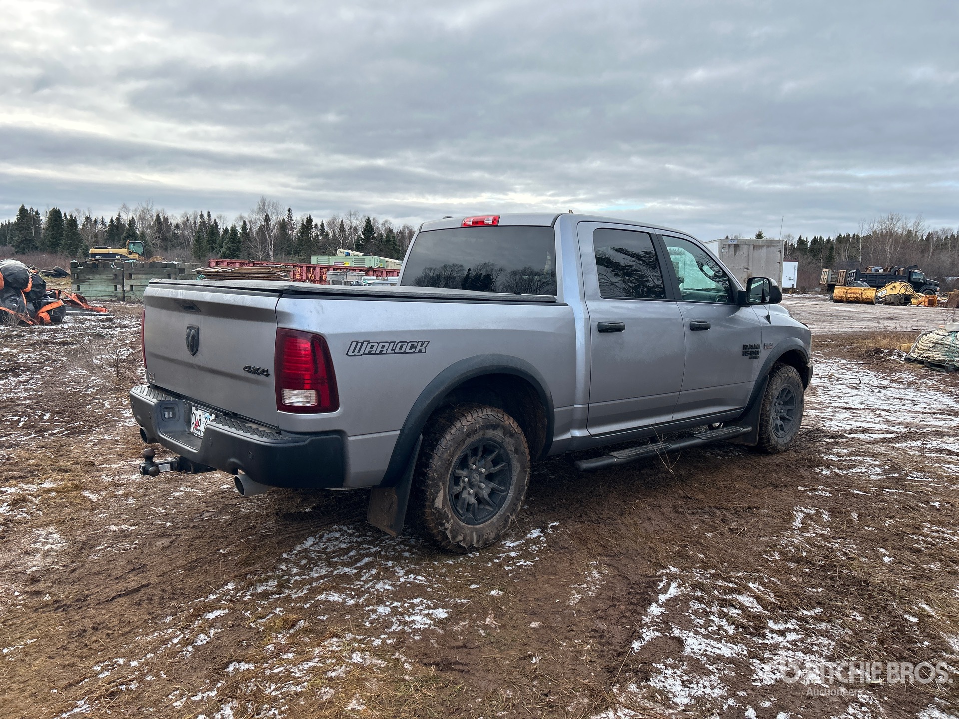 Aspect général with Image, coin arrière droit