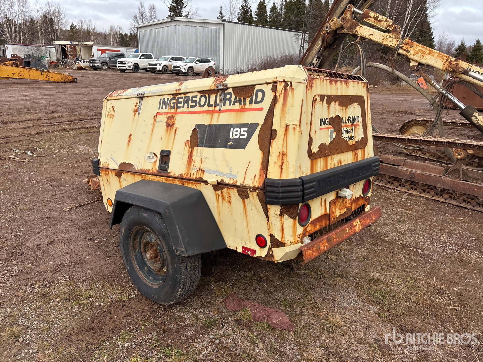 General Appearance with Foto, angolo posteriore sinistro