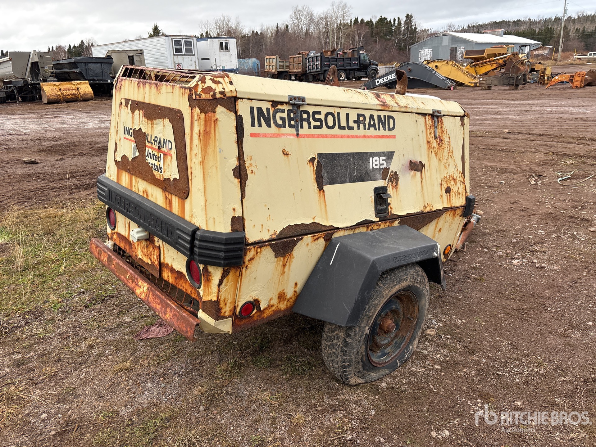 General Appearance with Foto, angolo anteriore sinistro