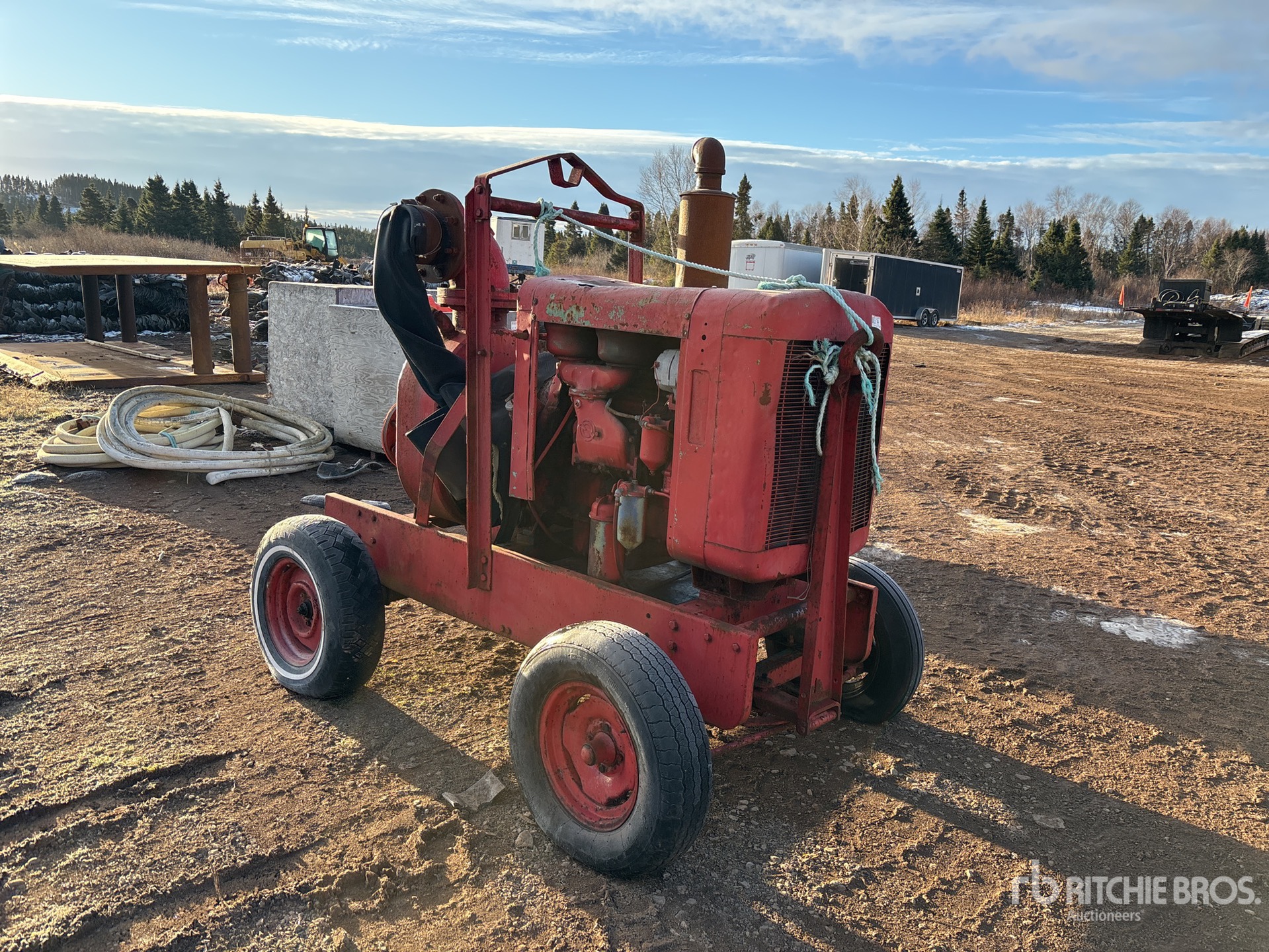 General Appearance with Picture, Right Front Corner