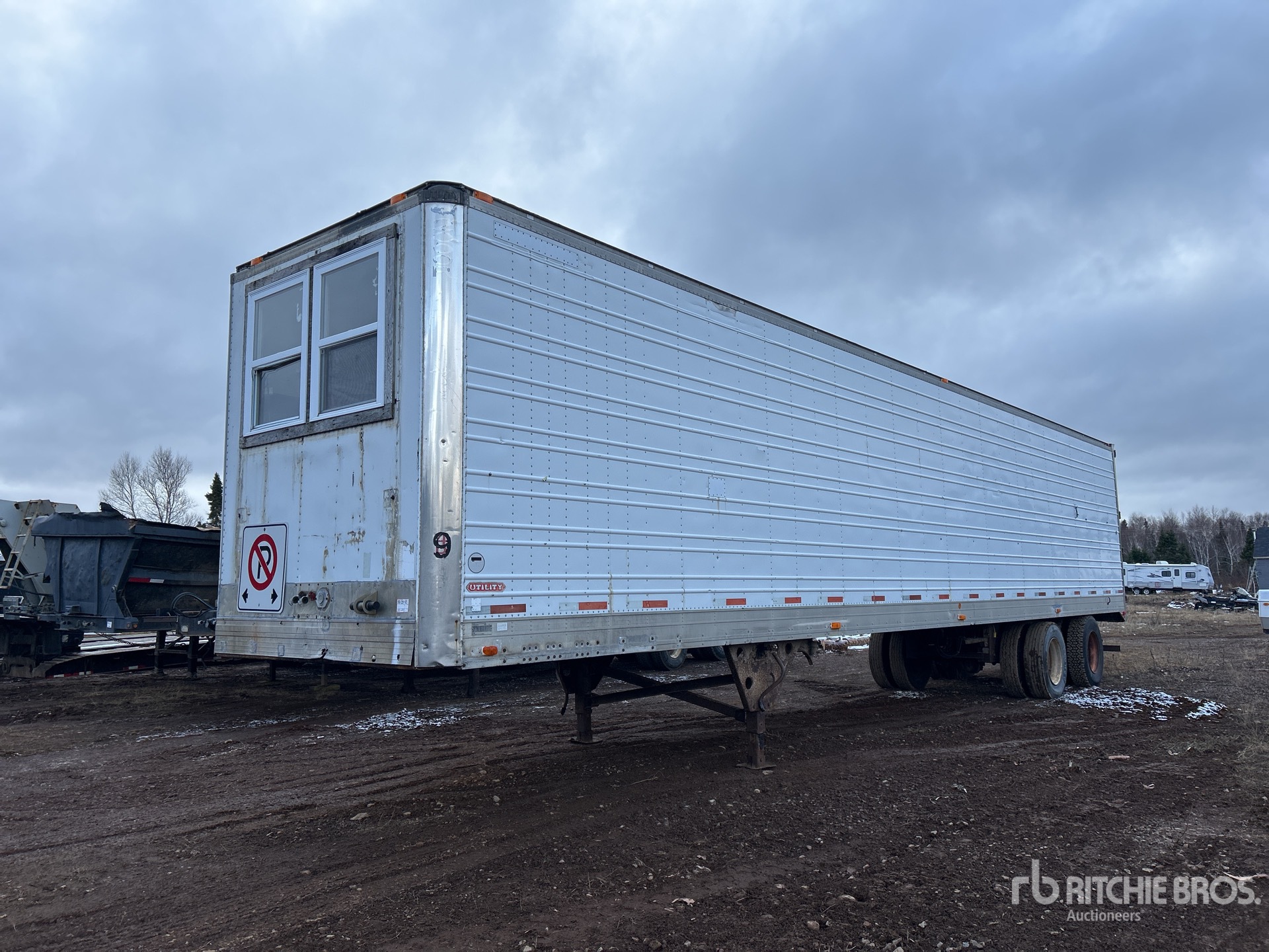 General Appearance with Featured Photo