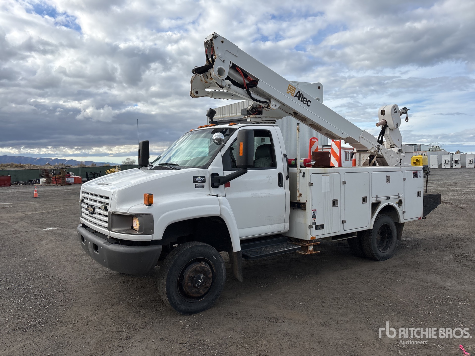 General Appearance with Picture, Left Front Corner