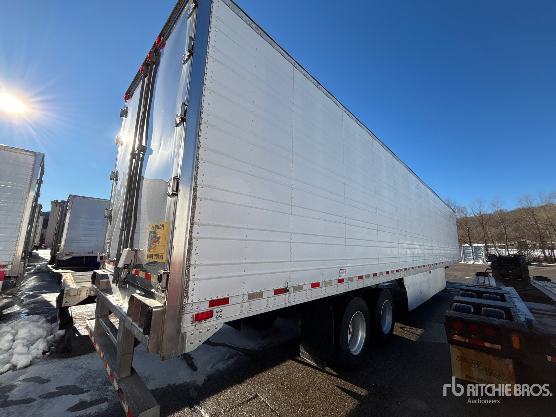 General Appearance with Imagen: esquina trasera derecha