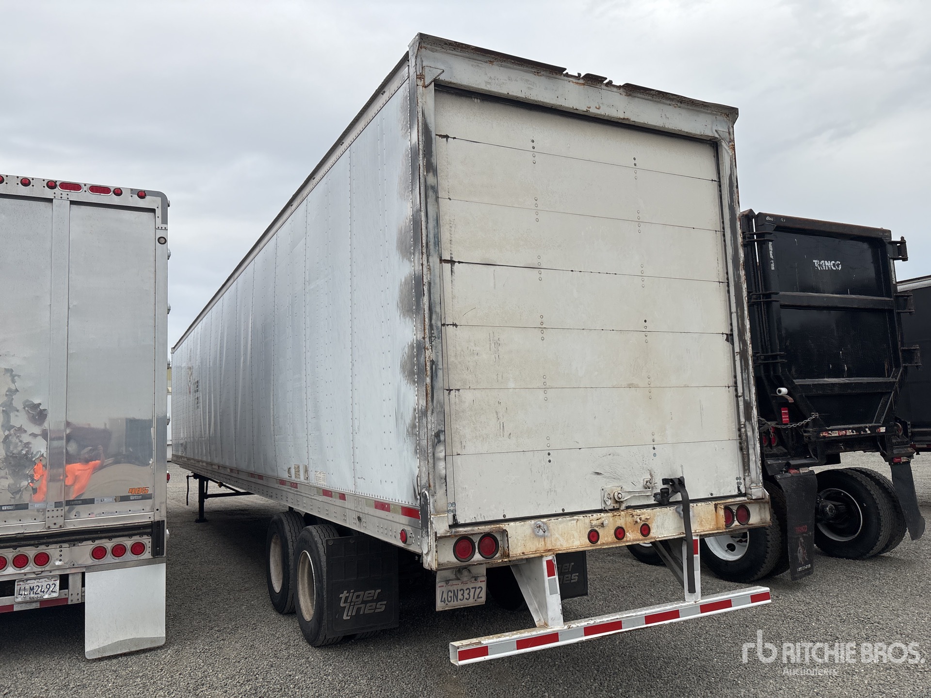 General Appearance with Bild, Ecke hinten links