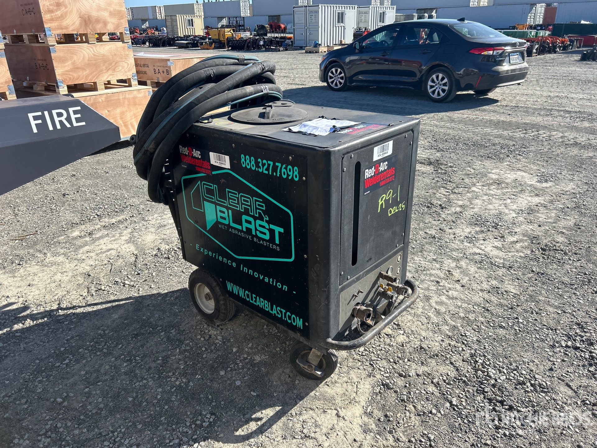 General Appearance with Picture, Right Front Corner