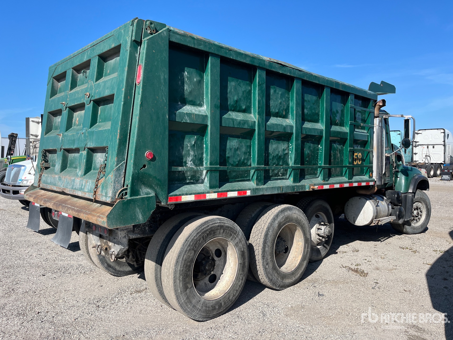 General Appearance with Foto, angolo anteriore sinistro