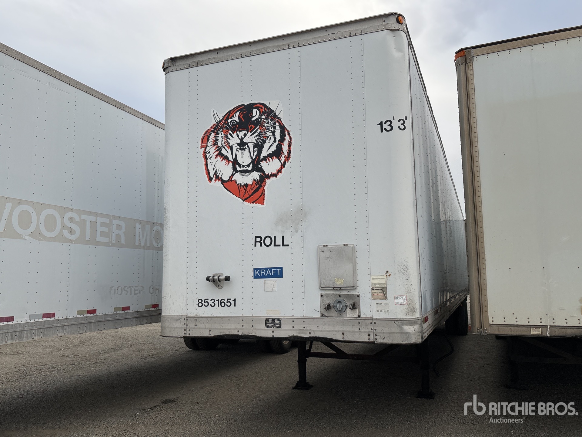 General Appearance with Bild, Ecke vorne links