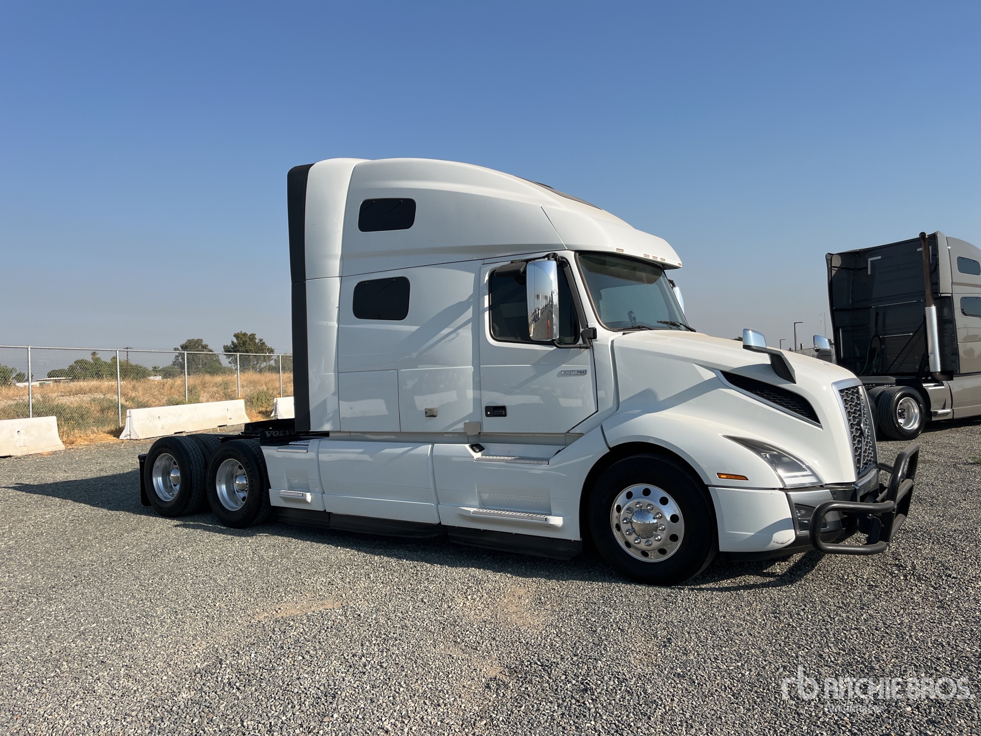 General Appearance with Bild, Ecke vorne rechts