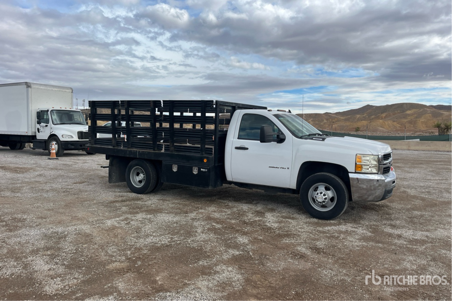 General Appearance with Foto, angolo anteriore destro