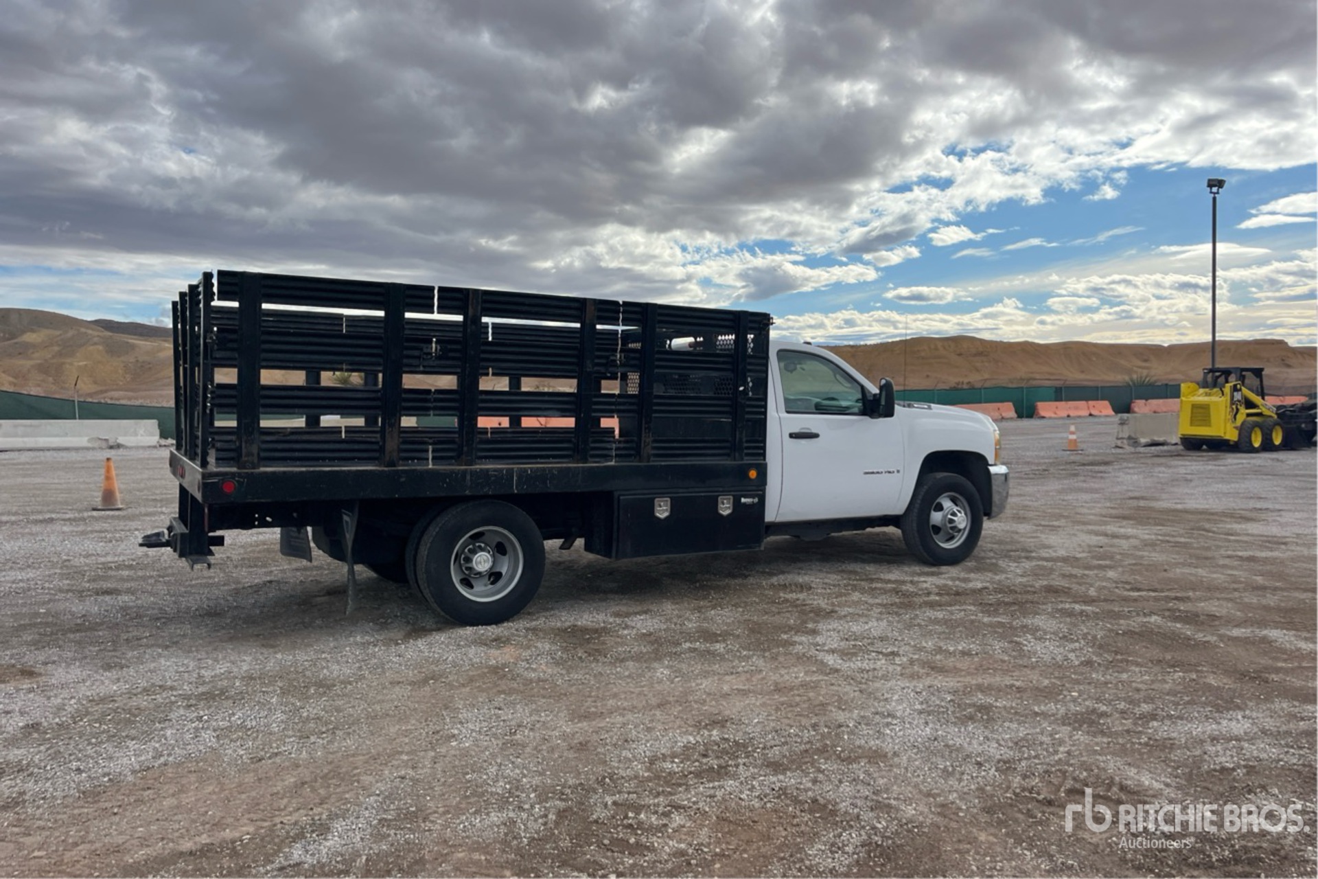 General Appearance with Foto, angolo anteriore sinistro