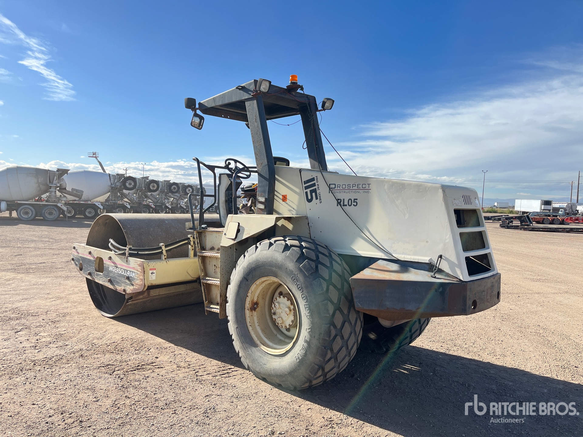 General Appearance with Imagen: esquina trasera izquierda