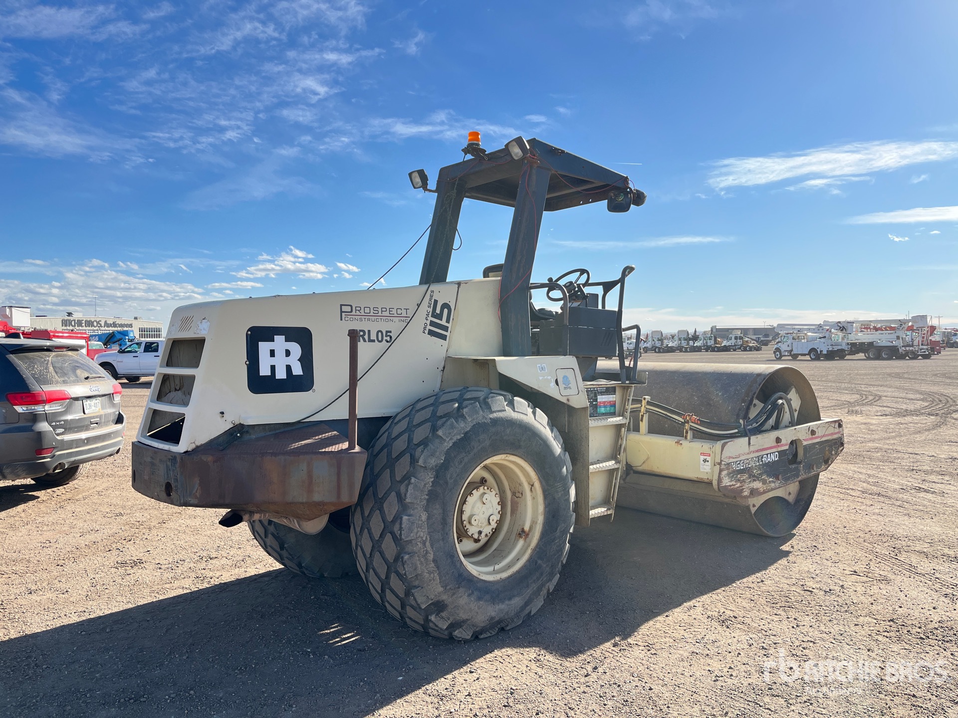 General Appearance with Imagen: esquina trasera derecha