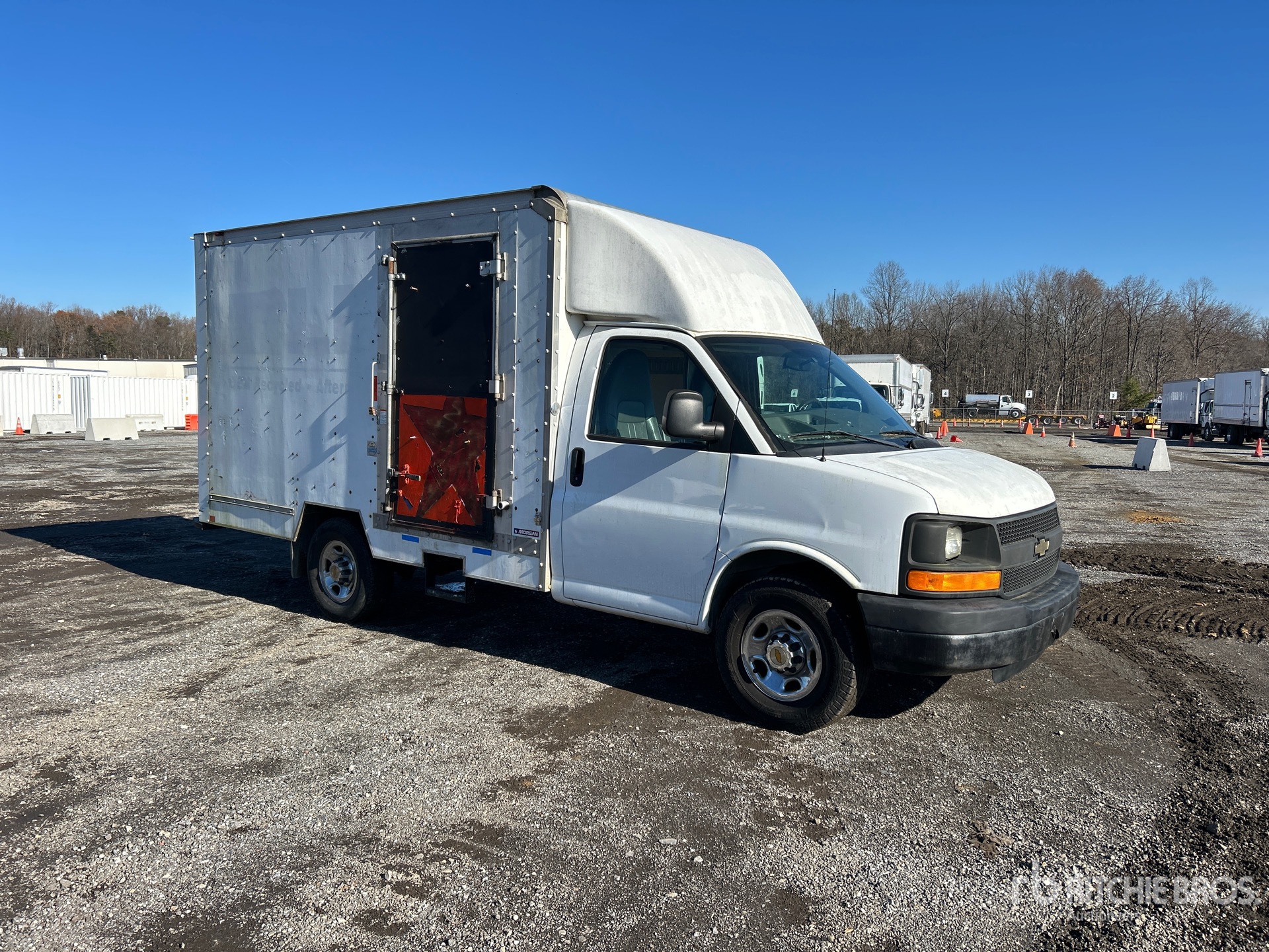 General Appearance with Bild, Ecke vorne rechts