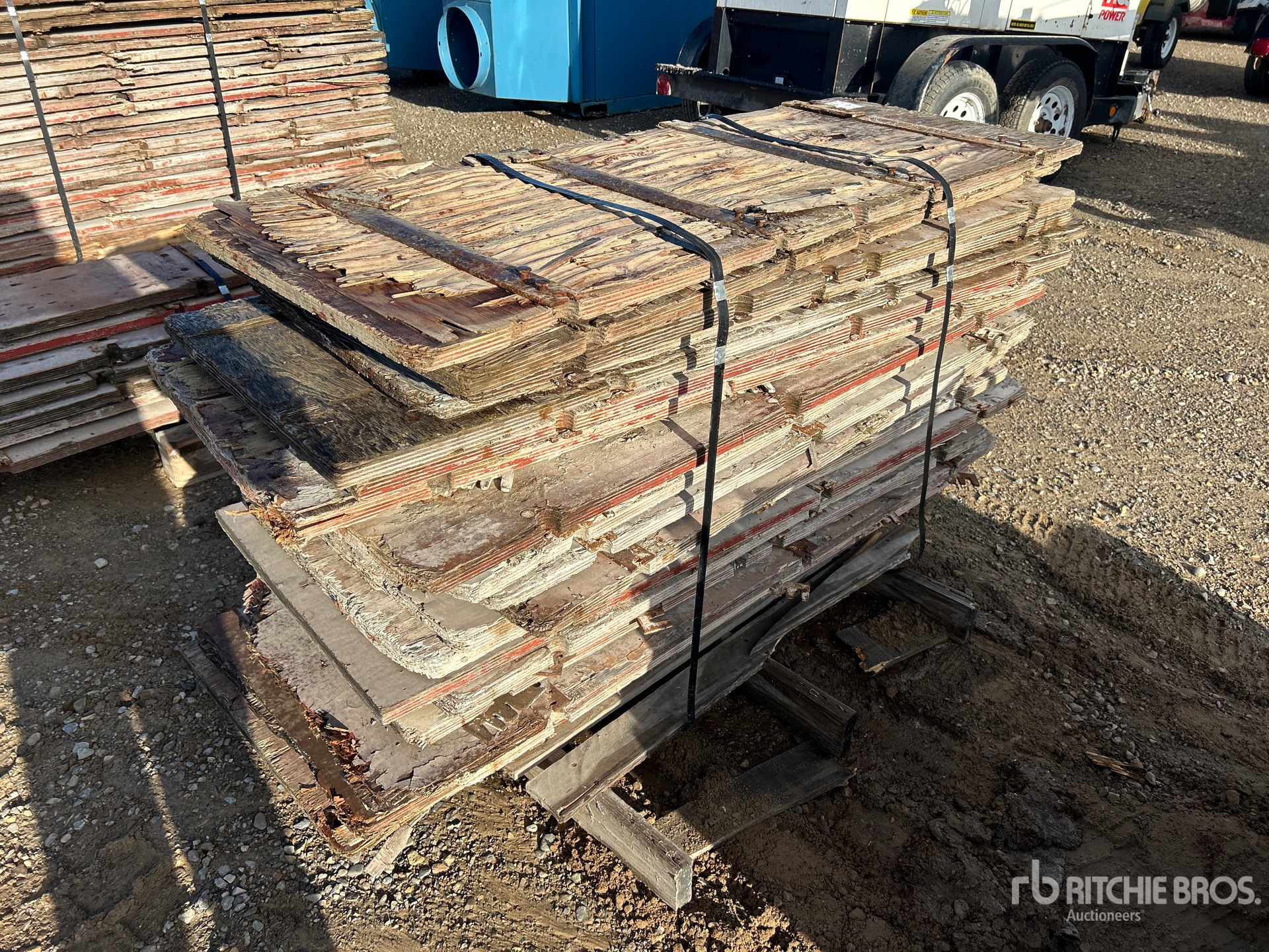 General Appearance with Bild, Ecke hinten links