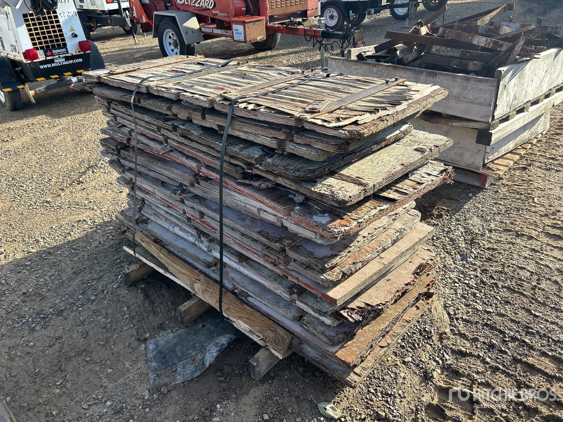 General Appearance with Bild, Ecke vorne links