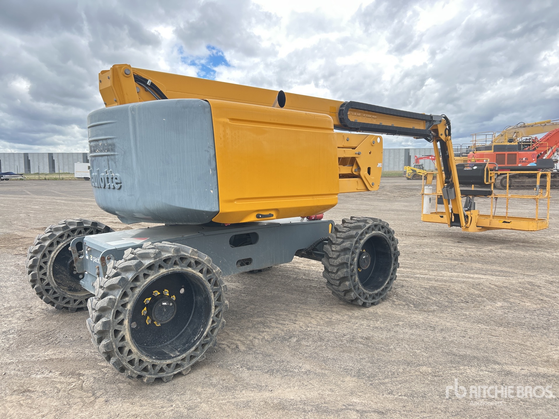 General Appearance with Imagen: esquina trasera derecha