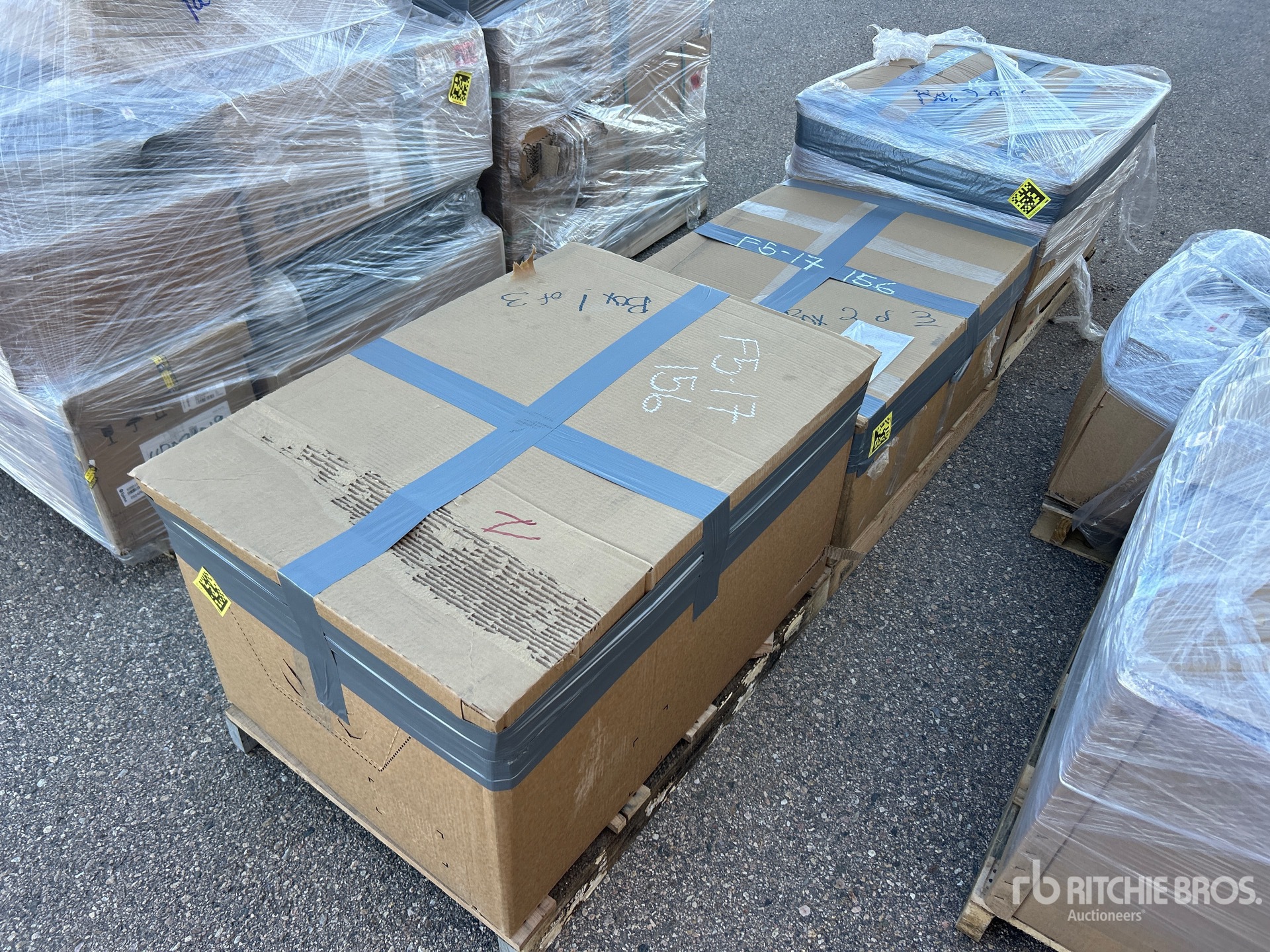 General Appearance with Foto, angolo anteriore sinistro