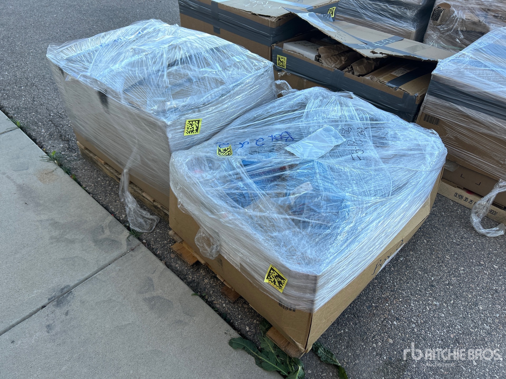 General Appearance with Foto, angolo posteriore sinistro