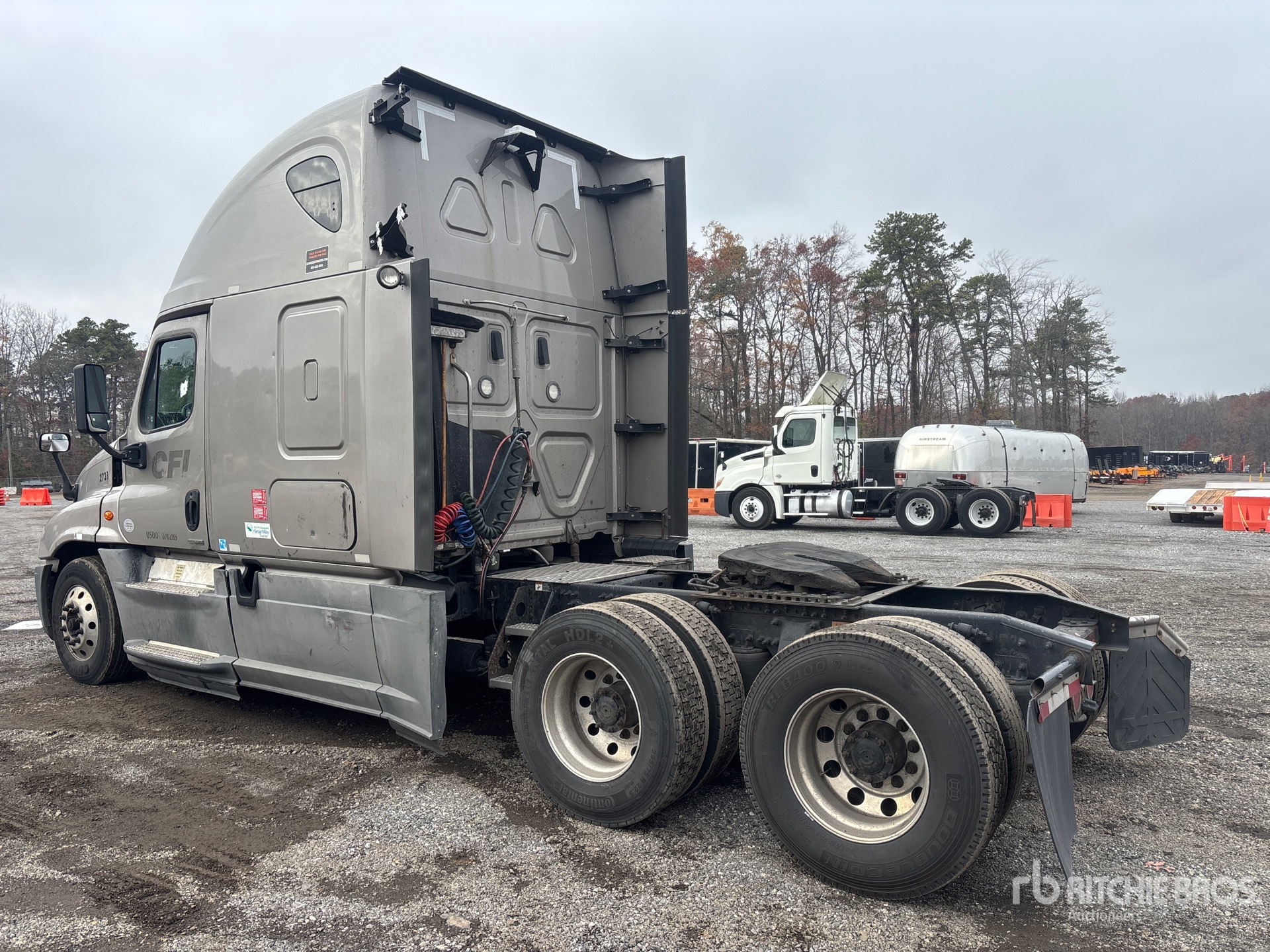 General Appearance with Image, coin arrière gauche